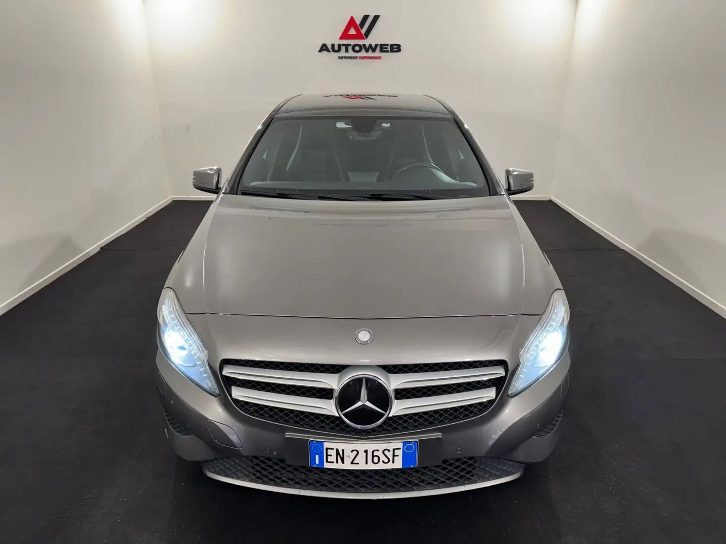 Mercedes-Benz A 200 A 200 CDI BlueEFFICIENCY Sport Gri - 2