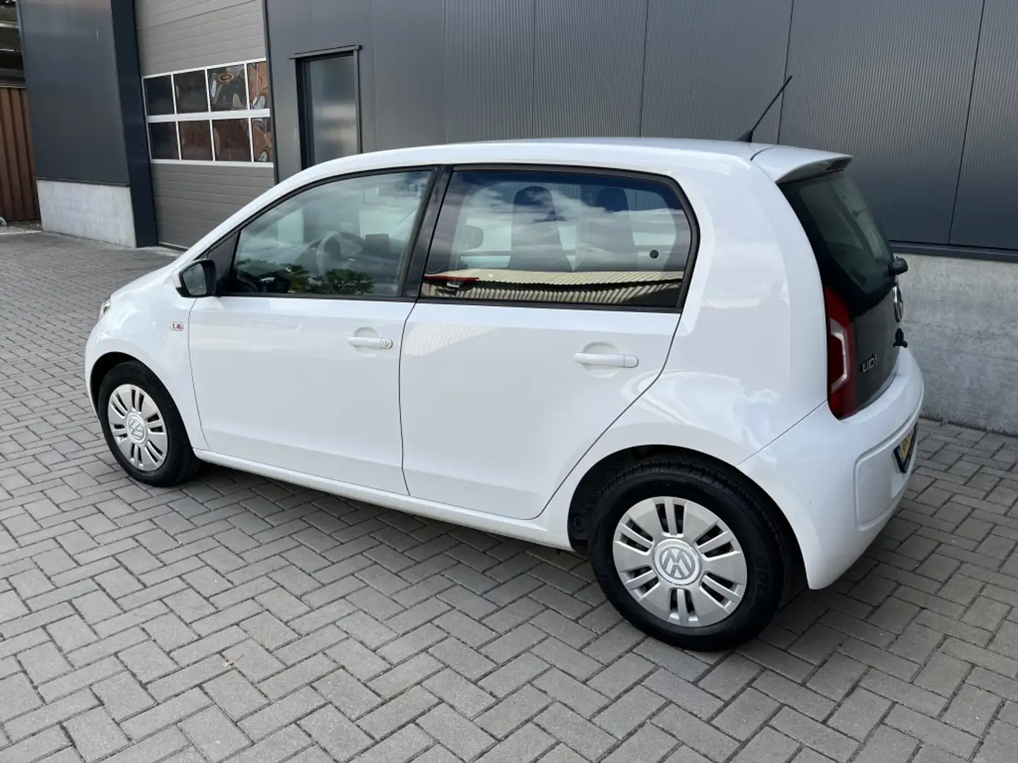 Volkswagen up! 1.0 move up! BlueM. Wit - 2