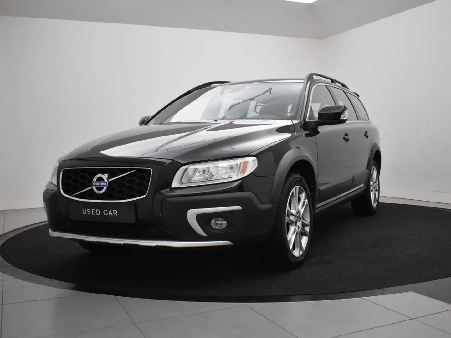 Volvo XC70 T5 AUT(6) NORDIC+ STANDKACHEL HARMAN KARDON LEDER Zwart - 2