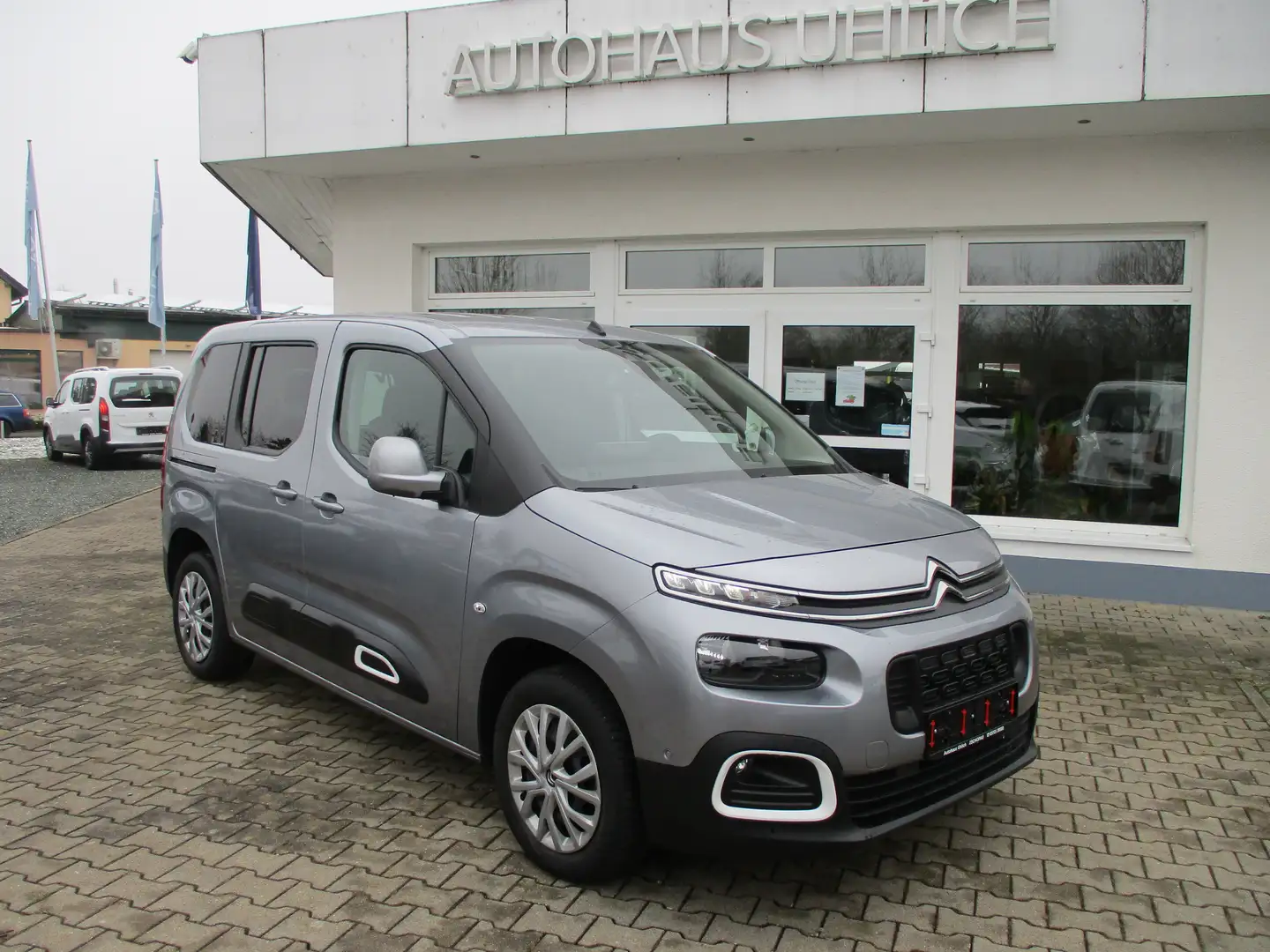 Citroen Berlingo Feel M Automatik Silber - 1