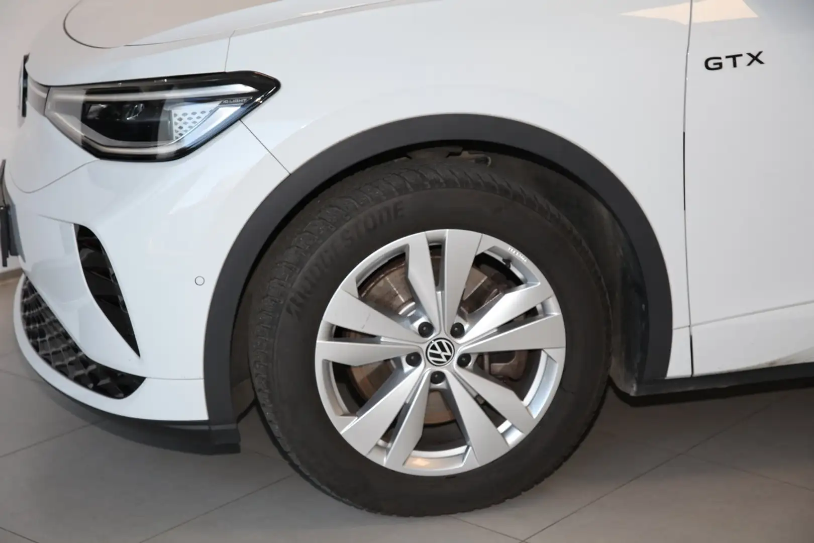 Volkswagen ID.5 GTX 4MOTION 220 kW Weiß - 2