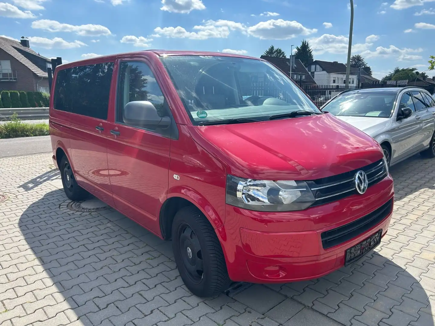 Volkswagen T5 Multivan Startline Rouge - 1