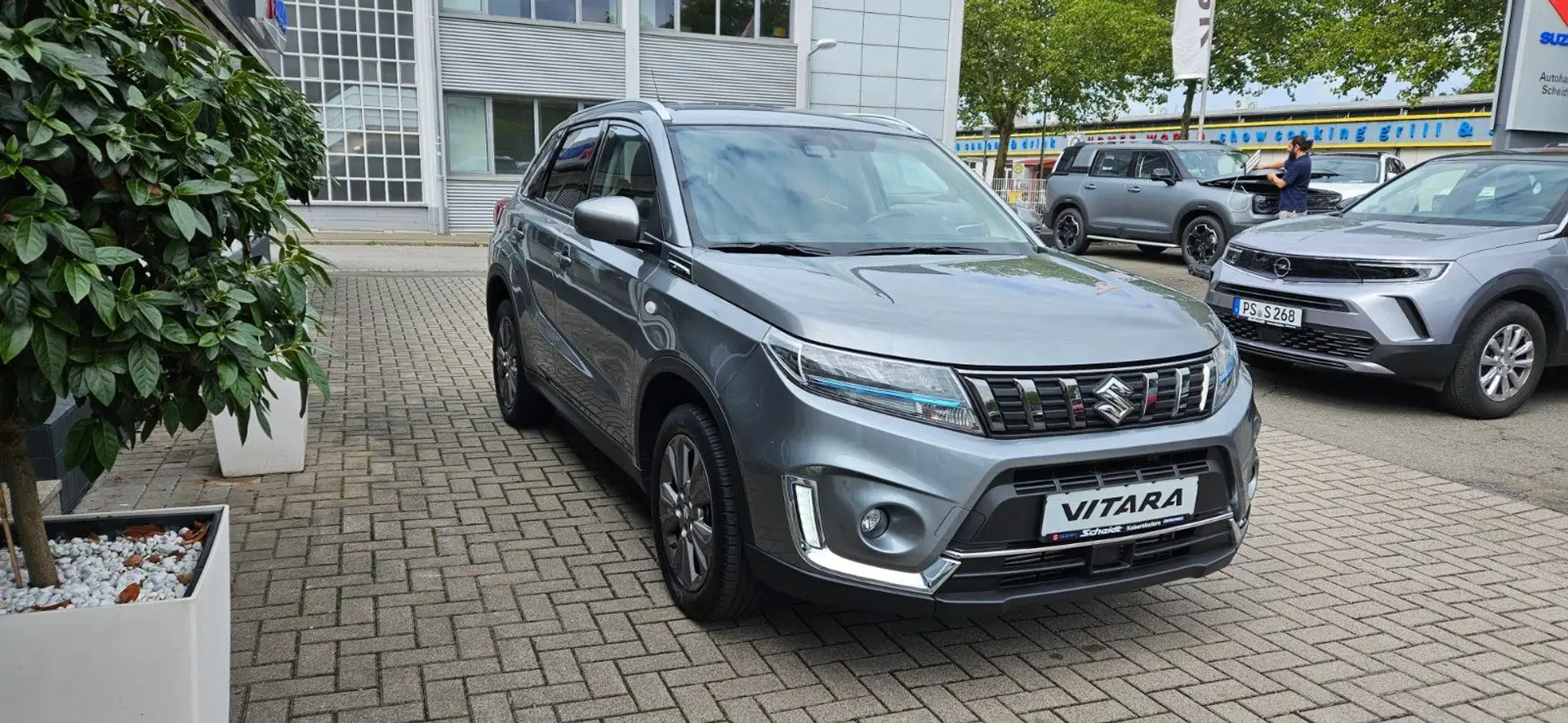 Suzuki Vitara 1.4 BOOSTERJET Hybrid Comfort 4x2 Gris - 2