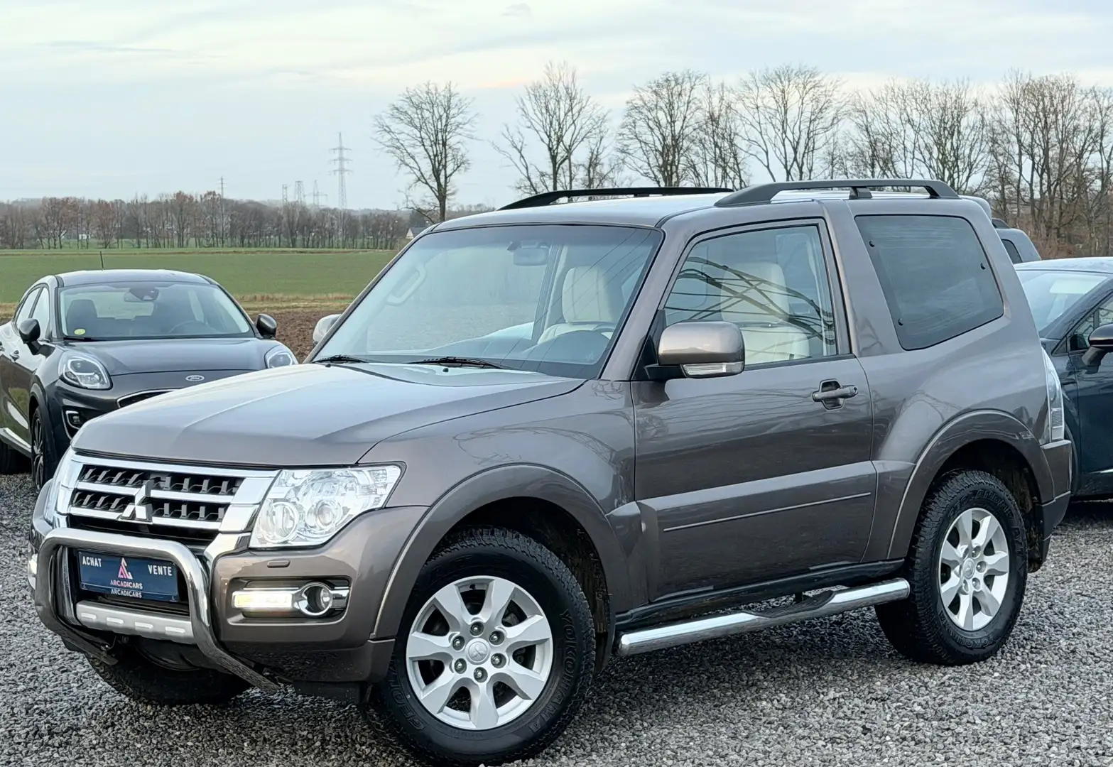 Mitsubishi Pajero 3.2 DI-D Instyle - Utilitaire - Etat neuf Gris - 1