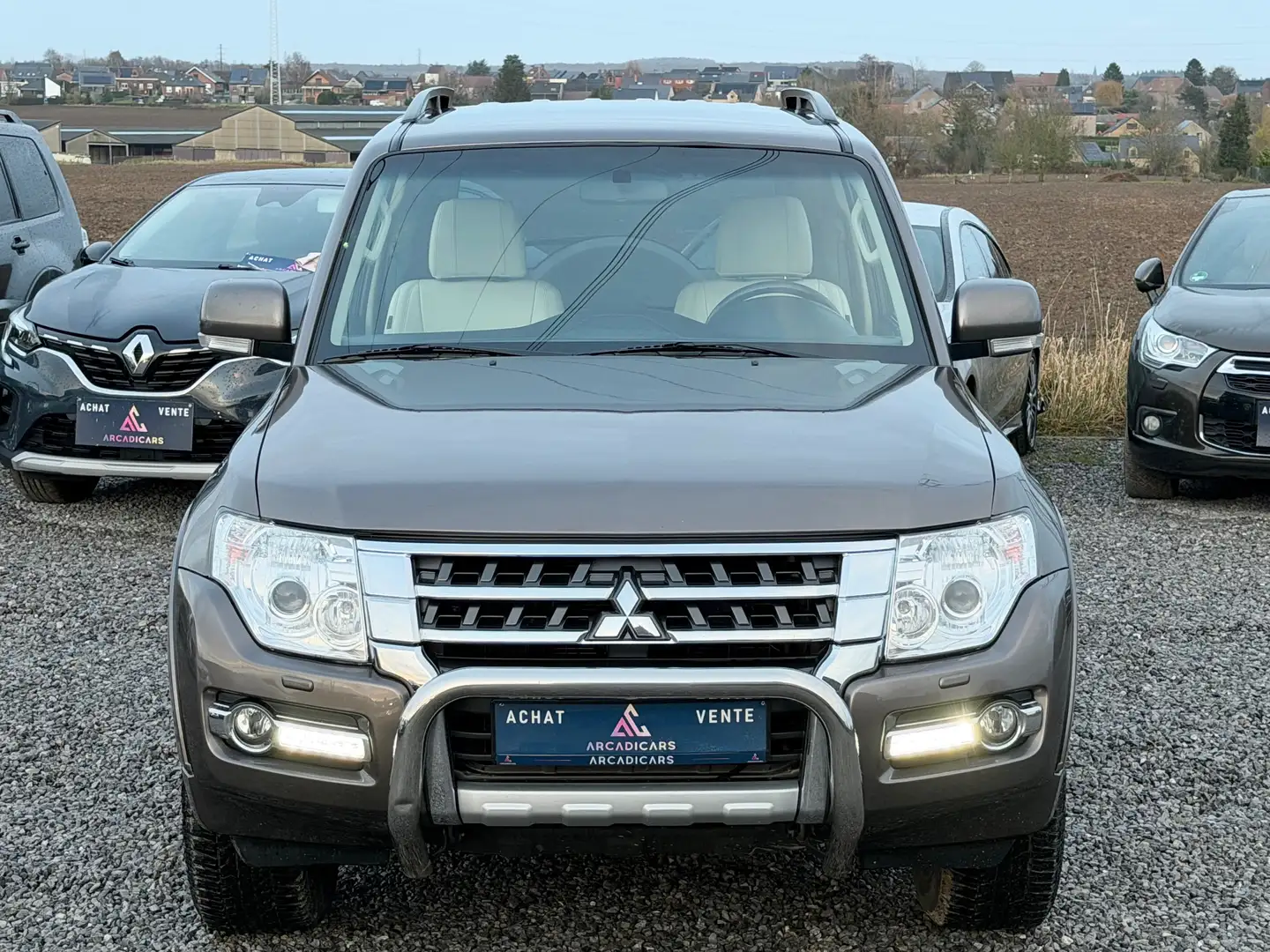 Mitsubishi Pajero 3.2 DI-D Instyle - Utilitaire - Etat neuf Gris - 2