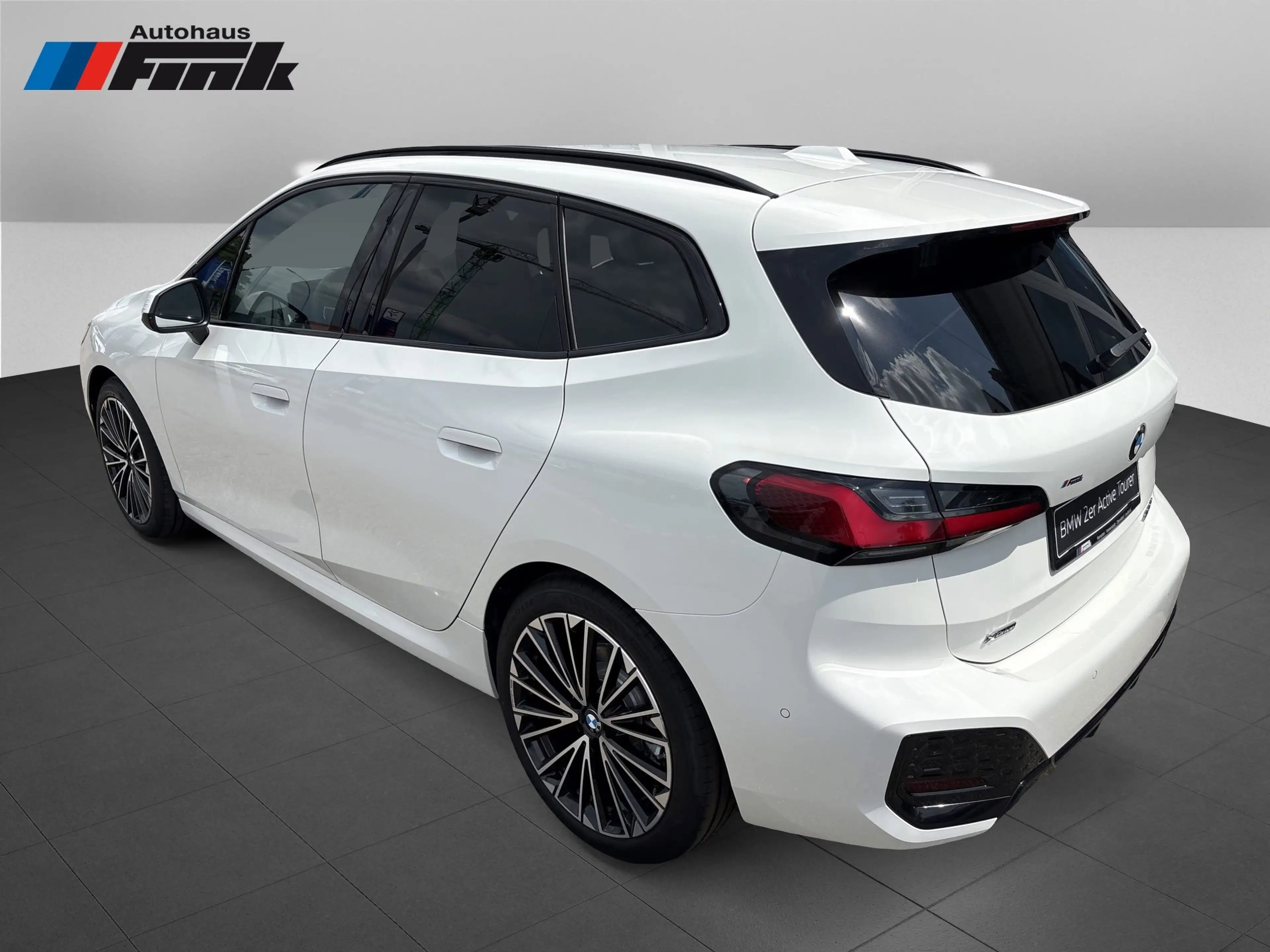 BMW 223 i xDrive Active Tourer — photo 4