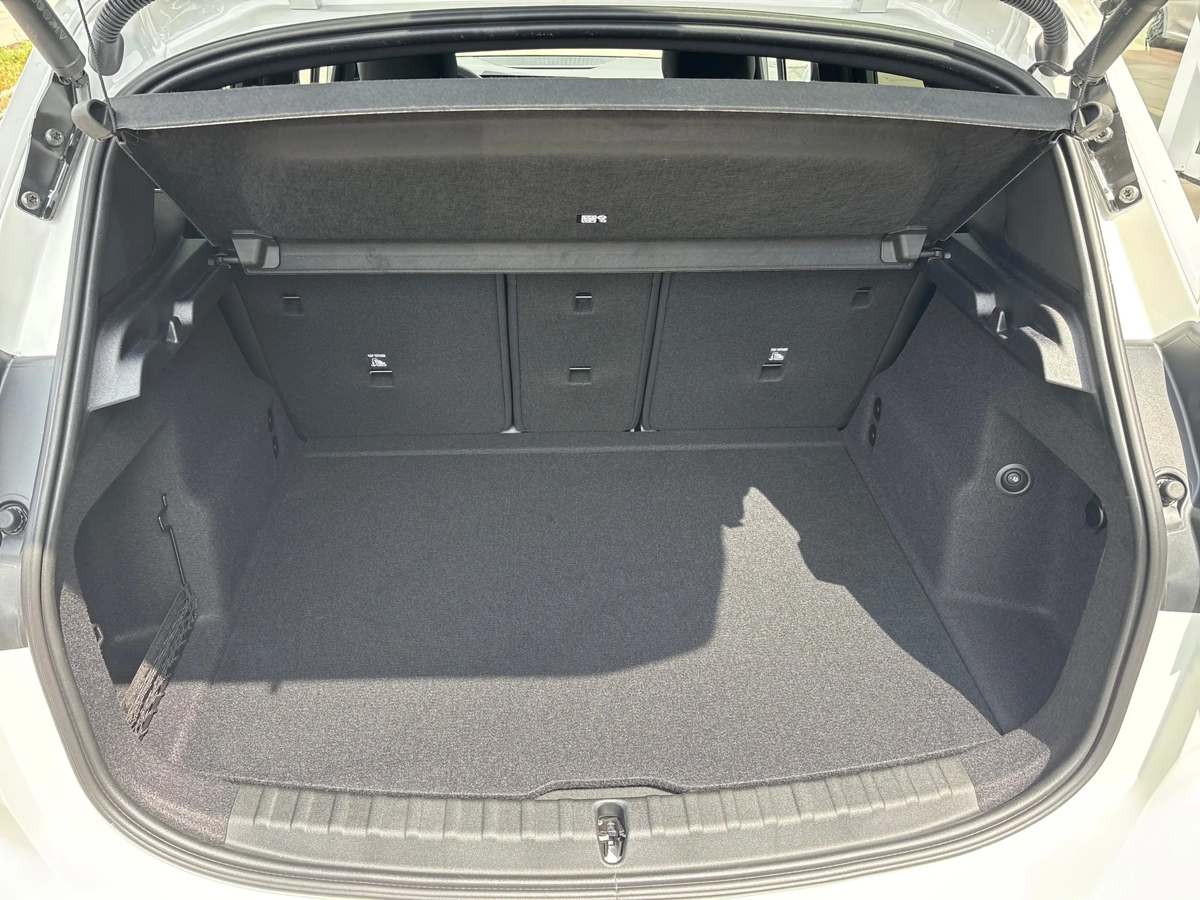 BMW 223 i xDrive Active Tourer — photo 7