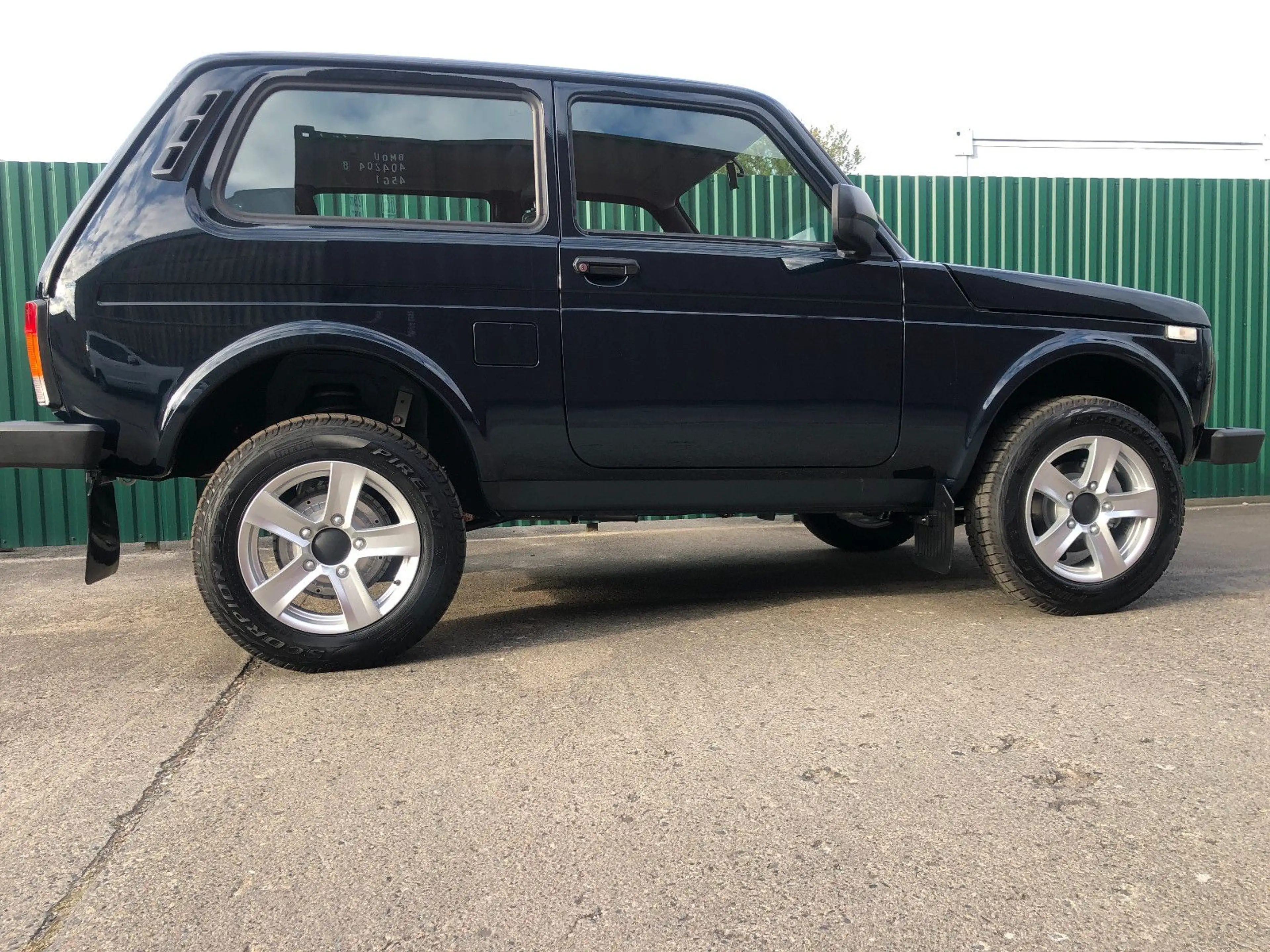Lada Niva "PREMIUM PLUS" KLIMA! Sitzheiz.! el. Spieg! — photo 5