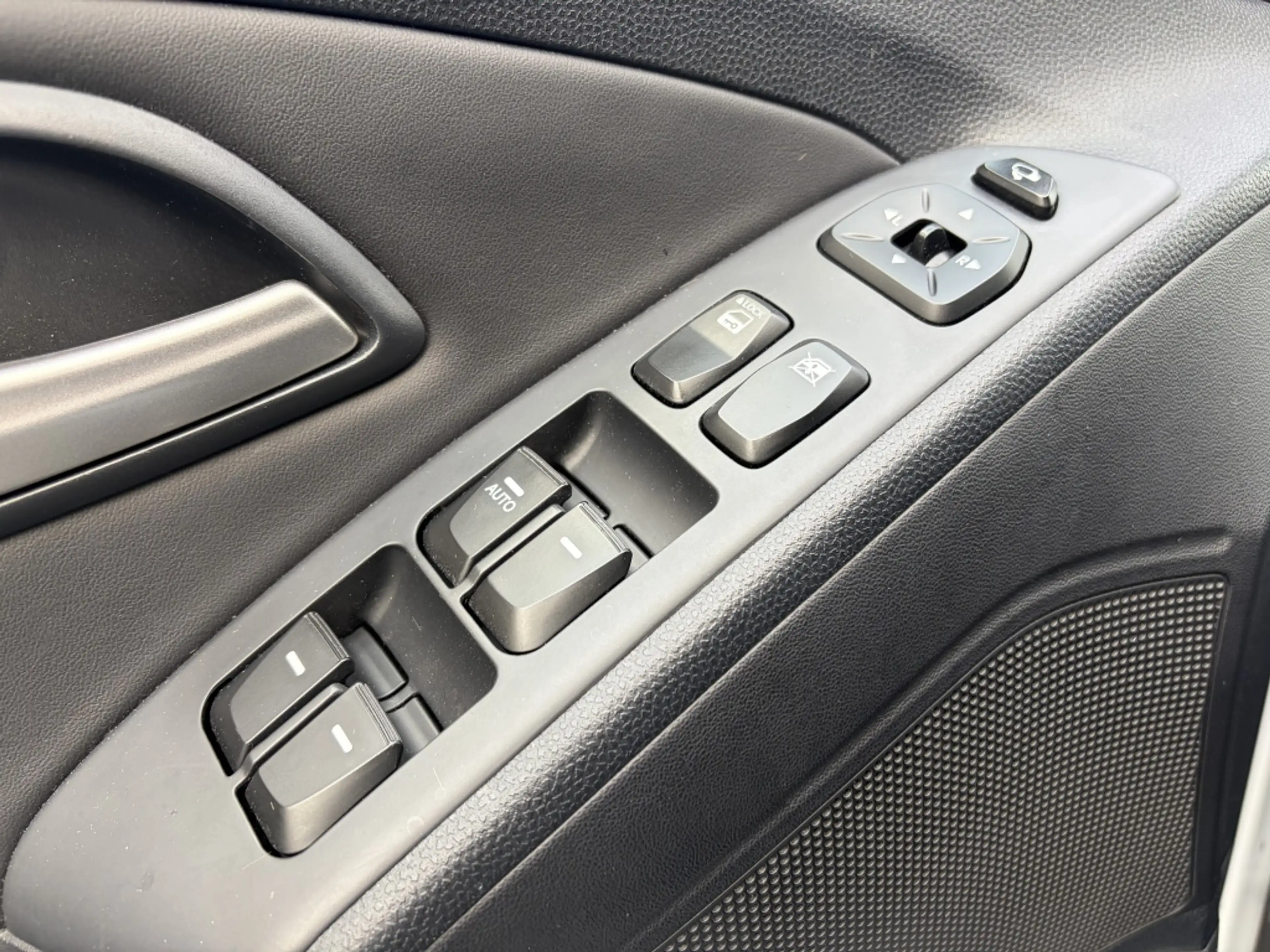 Hyundai iX35 2.0i i-Catcher AUT / Pano / Navi / Trekhaak / NAP — photo 15
