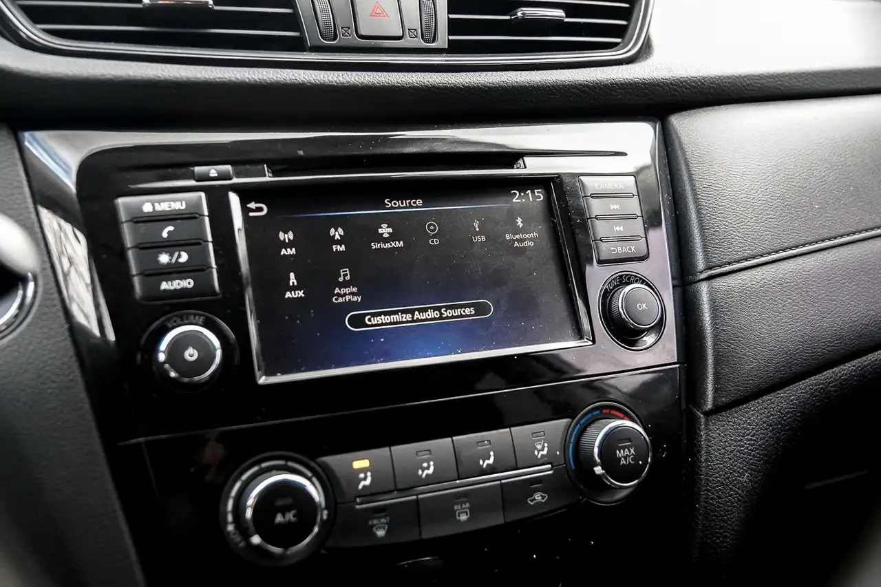 Nissan Rogue снимка Nissan Rogue