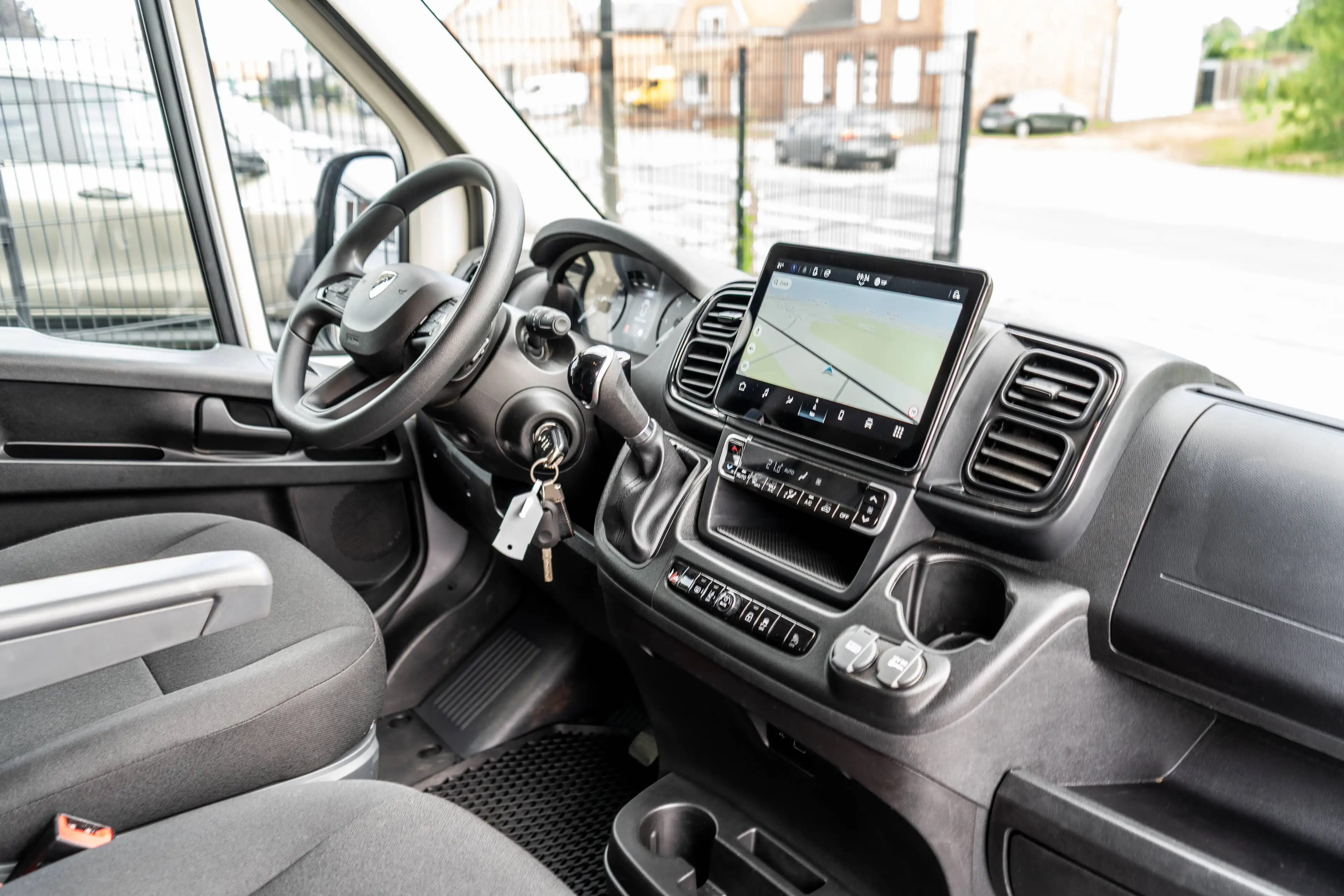 Peugeot Boxer 2.2 BlueHDi L3H2 - Automaat - Navigatie - 27.000 ex — photo 11