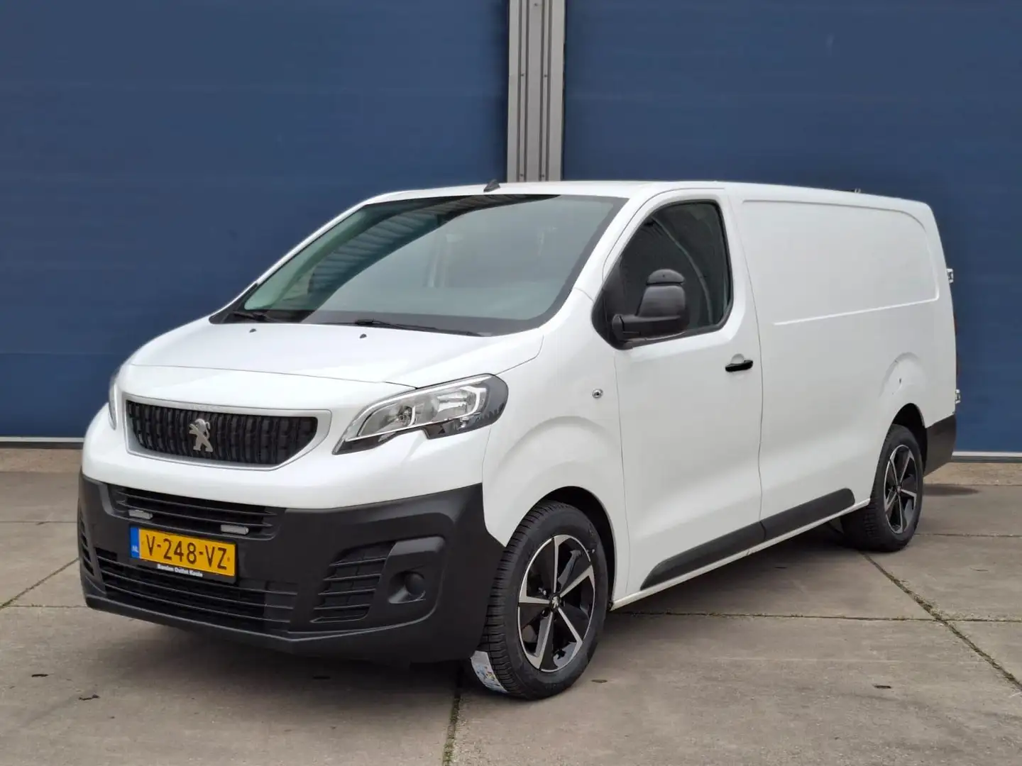 Peugeot Expert 231L 2.0 BlueHDI 180 Premium AUTOMAAT / AIRCO / CR - 1
