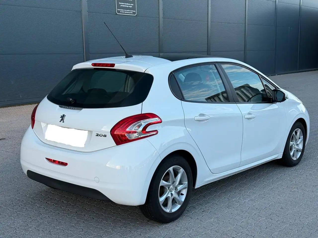 Peugeot 208 208 — photo 6