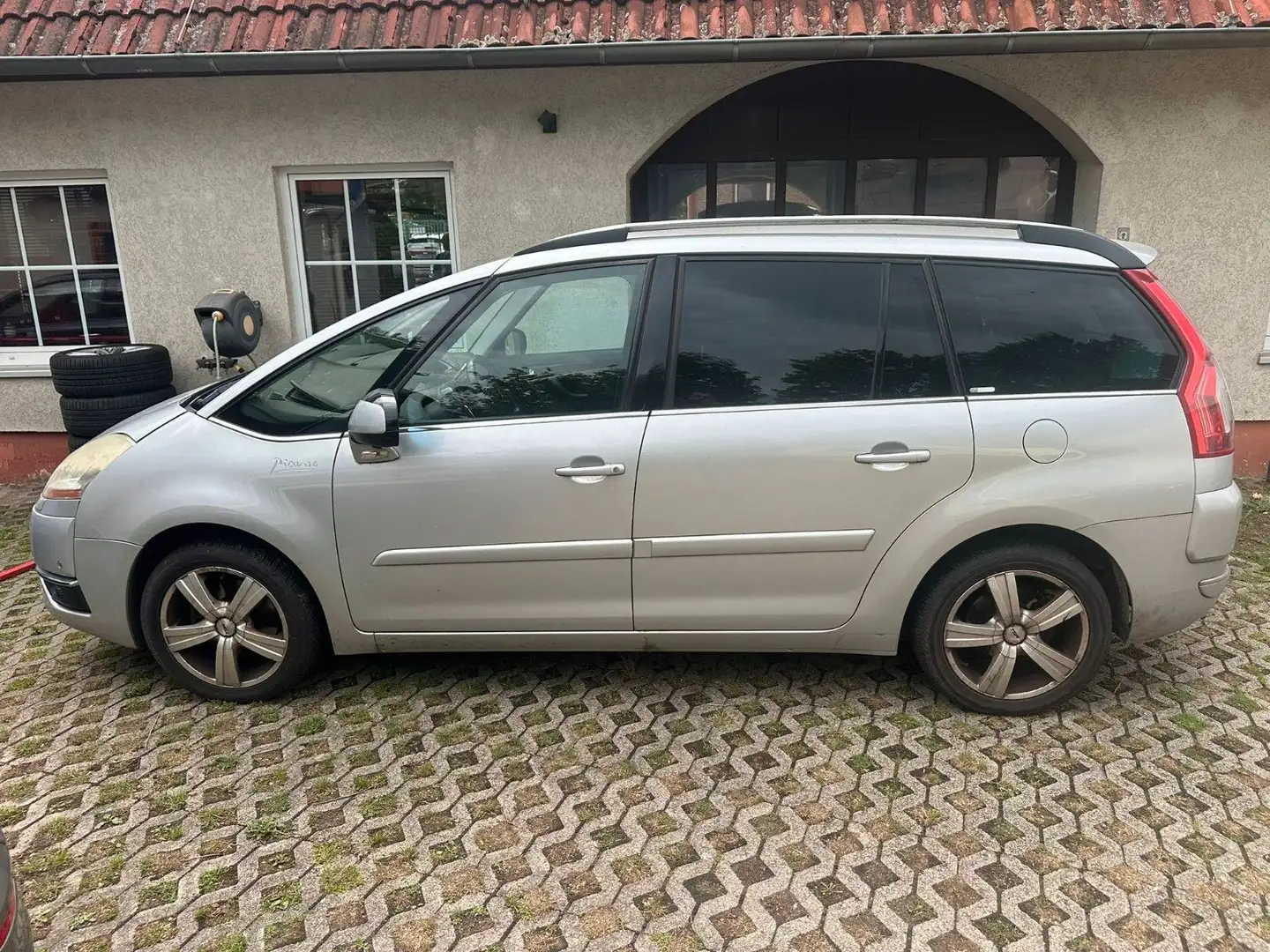 Citroen Grand C4 Picasso *7 SITZER*TÜV 09/2026*SITZHZG* Gris - 2