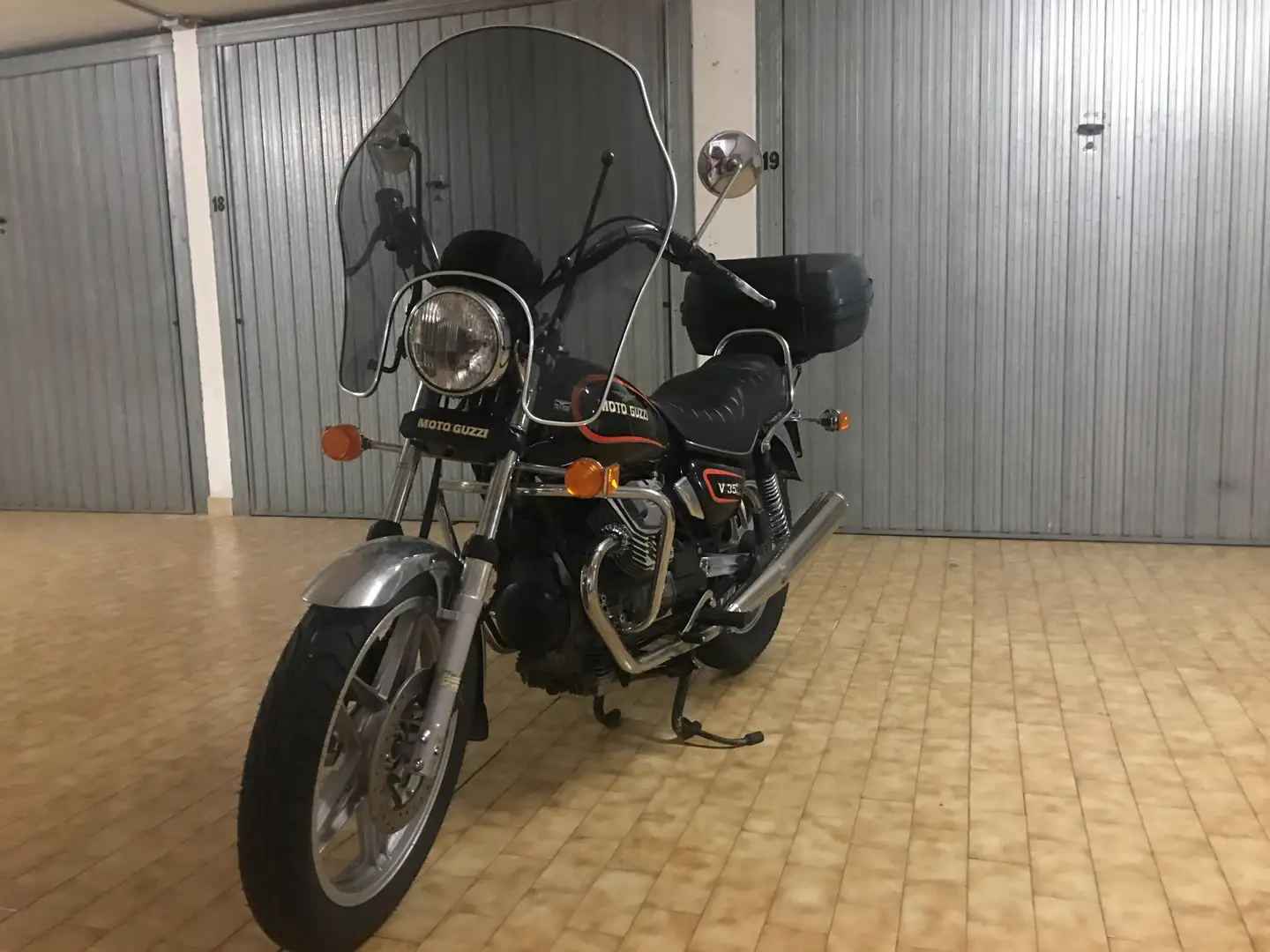 Moto Guzzi V 35 c - 2