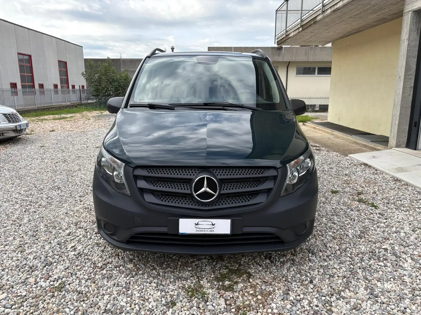 Mercedes-Benz Vito VITO 114CDI COMPACT Verde - 2