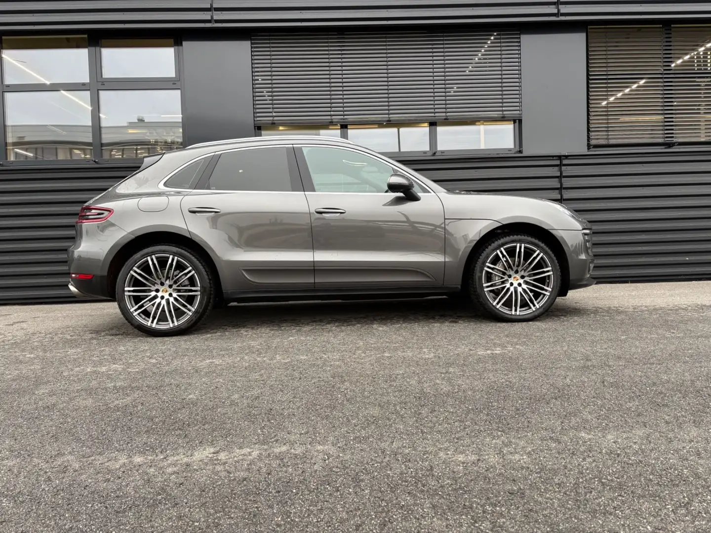 Porsche Macan S Diesel-LUFT-PANO-EL.AHK-2.HAND Grau - 1