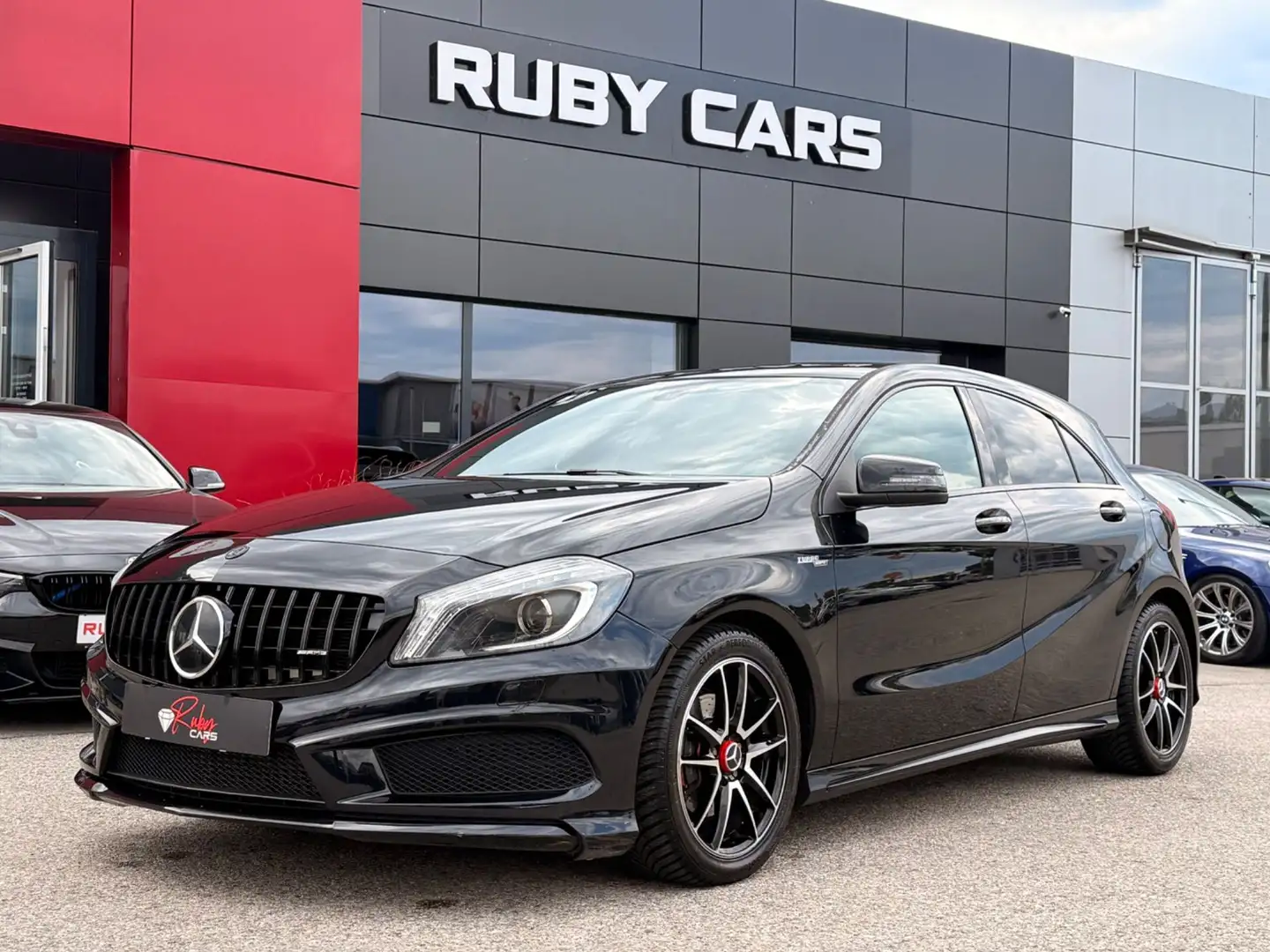 Mercedes-Benz A 180 AMG Sport BlueEfficiency Schwarz - 1