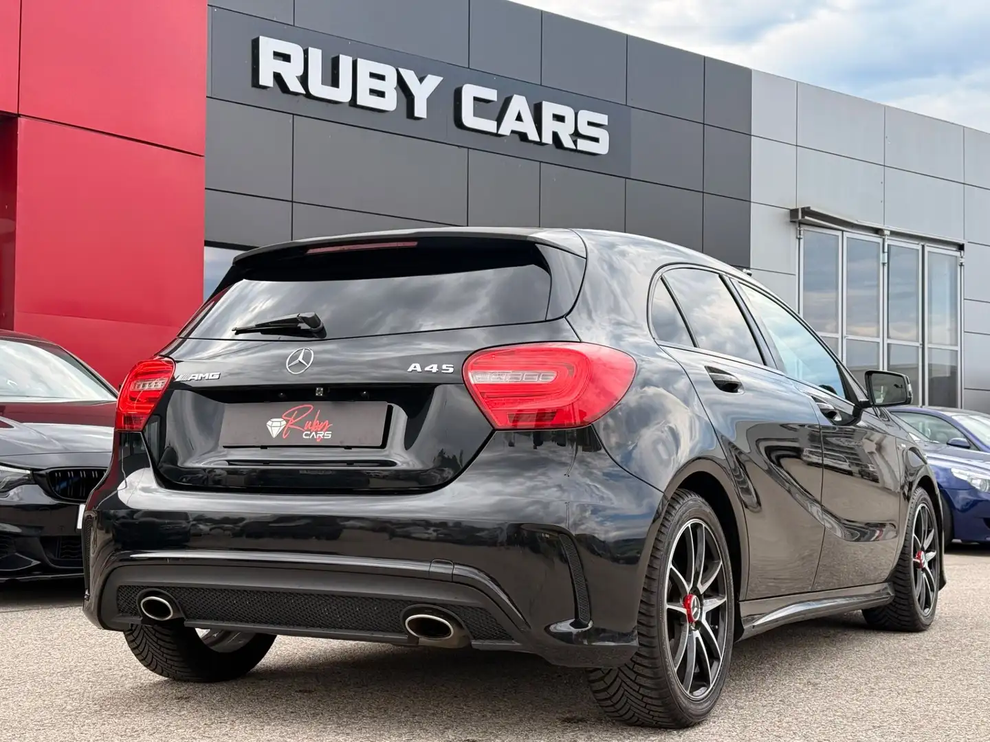 Mercedes-Benz A 180 AMG Sport BlueEfficiency Schwarz - 2