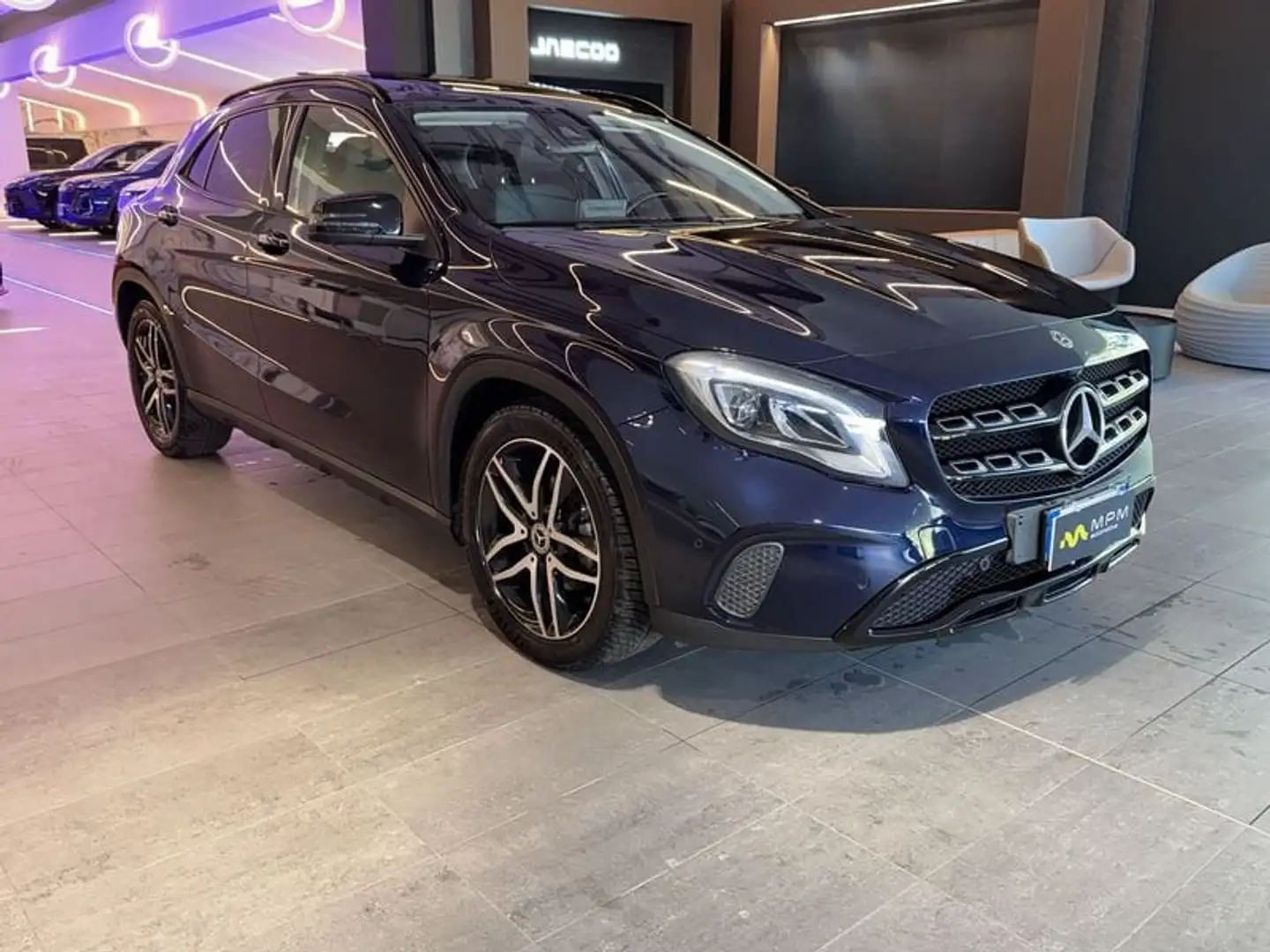Mercedes-Benz GLA 200 200D 2.1 136CV 4MATIC BUSINESS EXTRA  C.AUT. Blu/Azzurro - 1