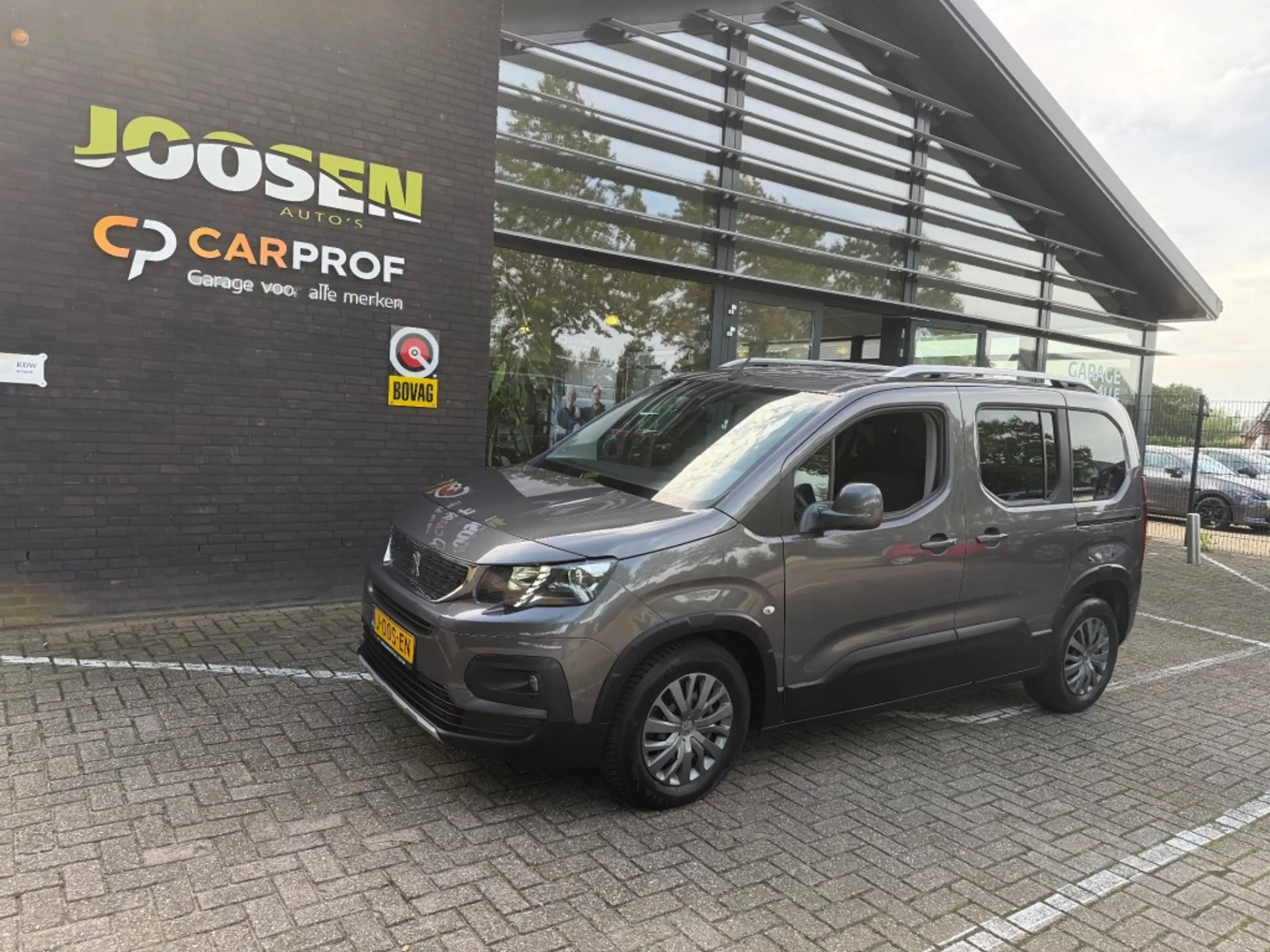 Peugeot Rifter 1.2 PURETECH ALLURE — photo 8