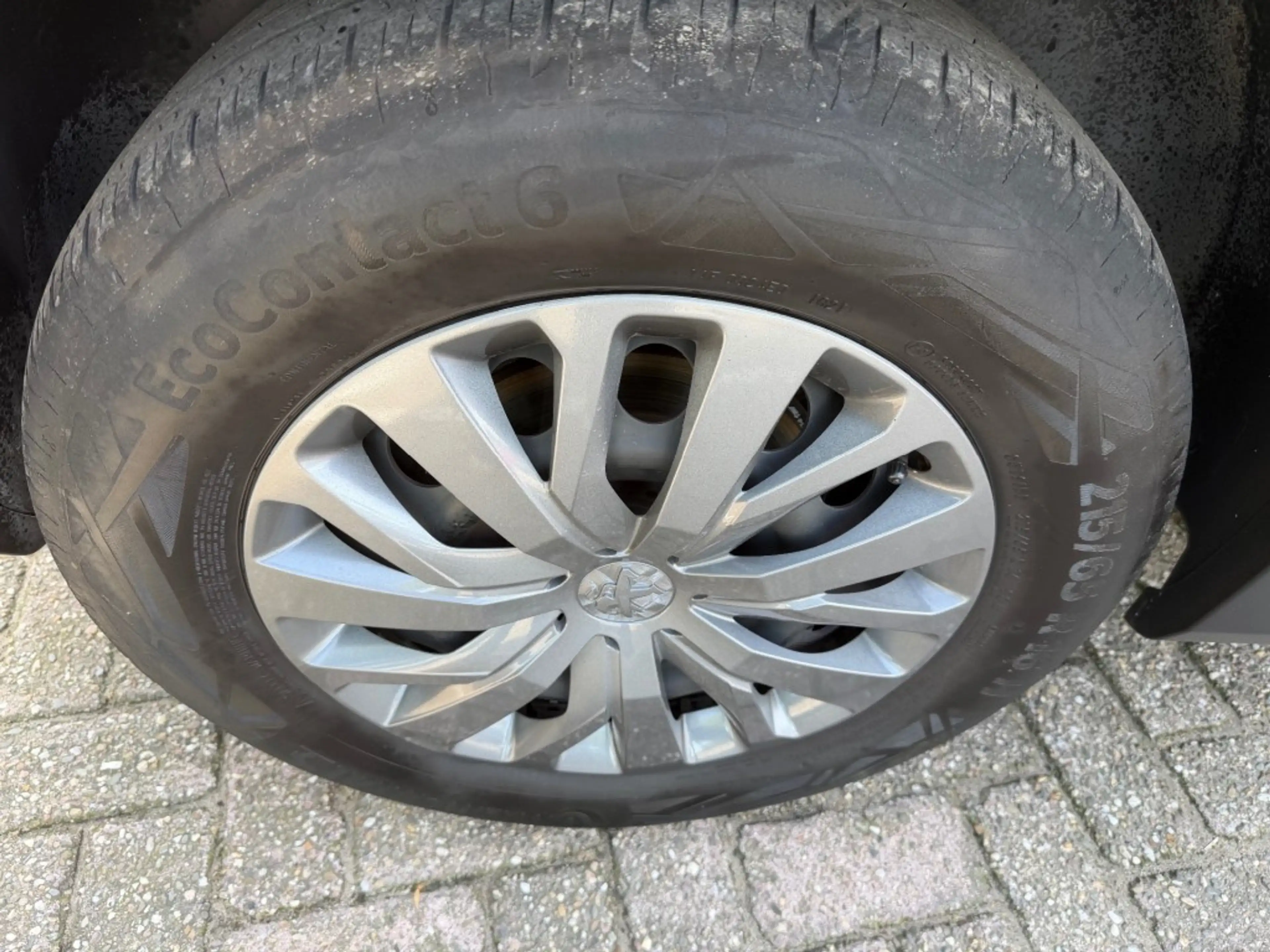 Peugeot Rifter 1.2 PURETECH ALLURE — photo 13