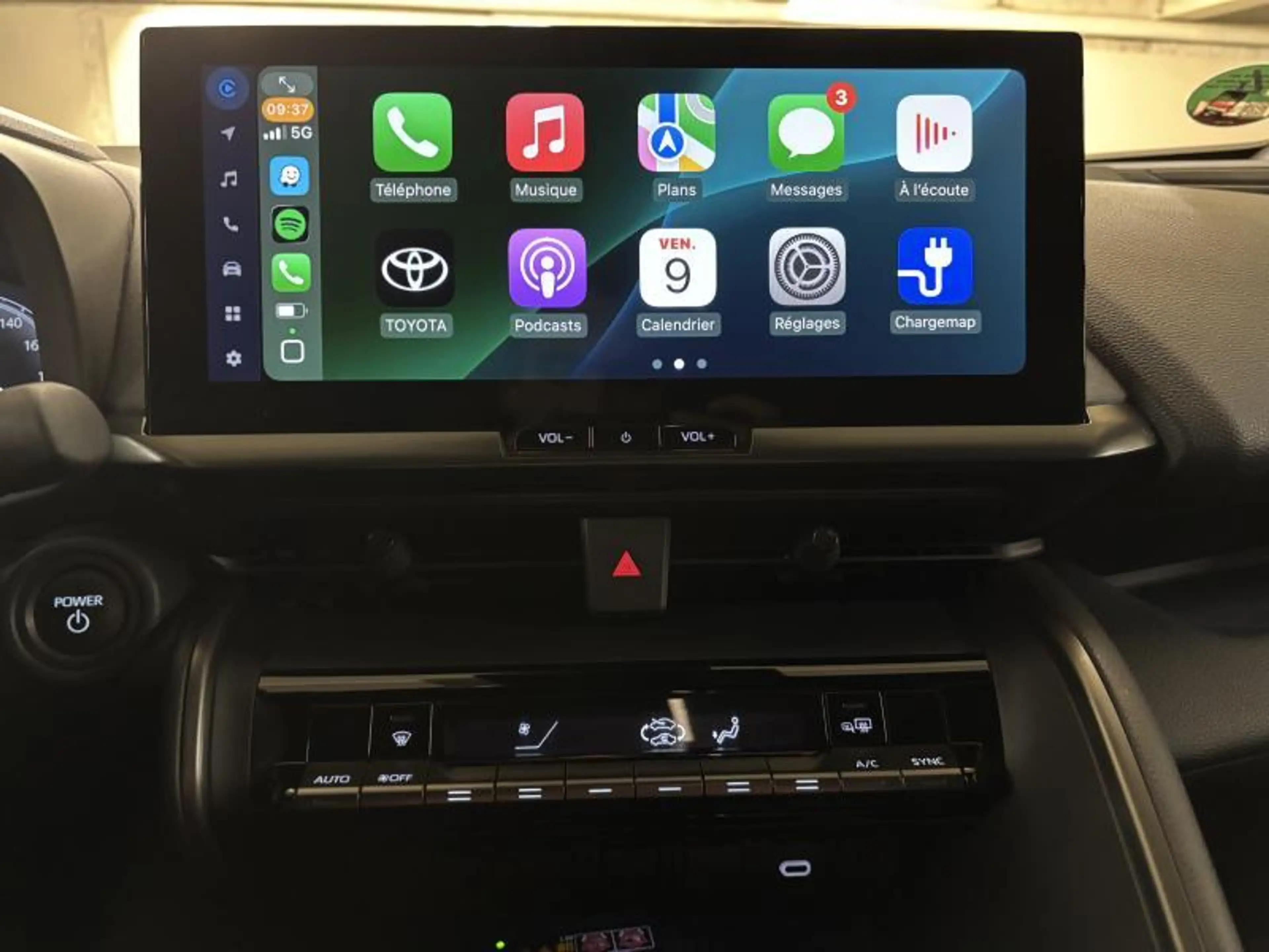 Toyota C-HR Dynamic plus + Techno Pack — photo 12