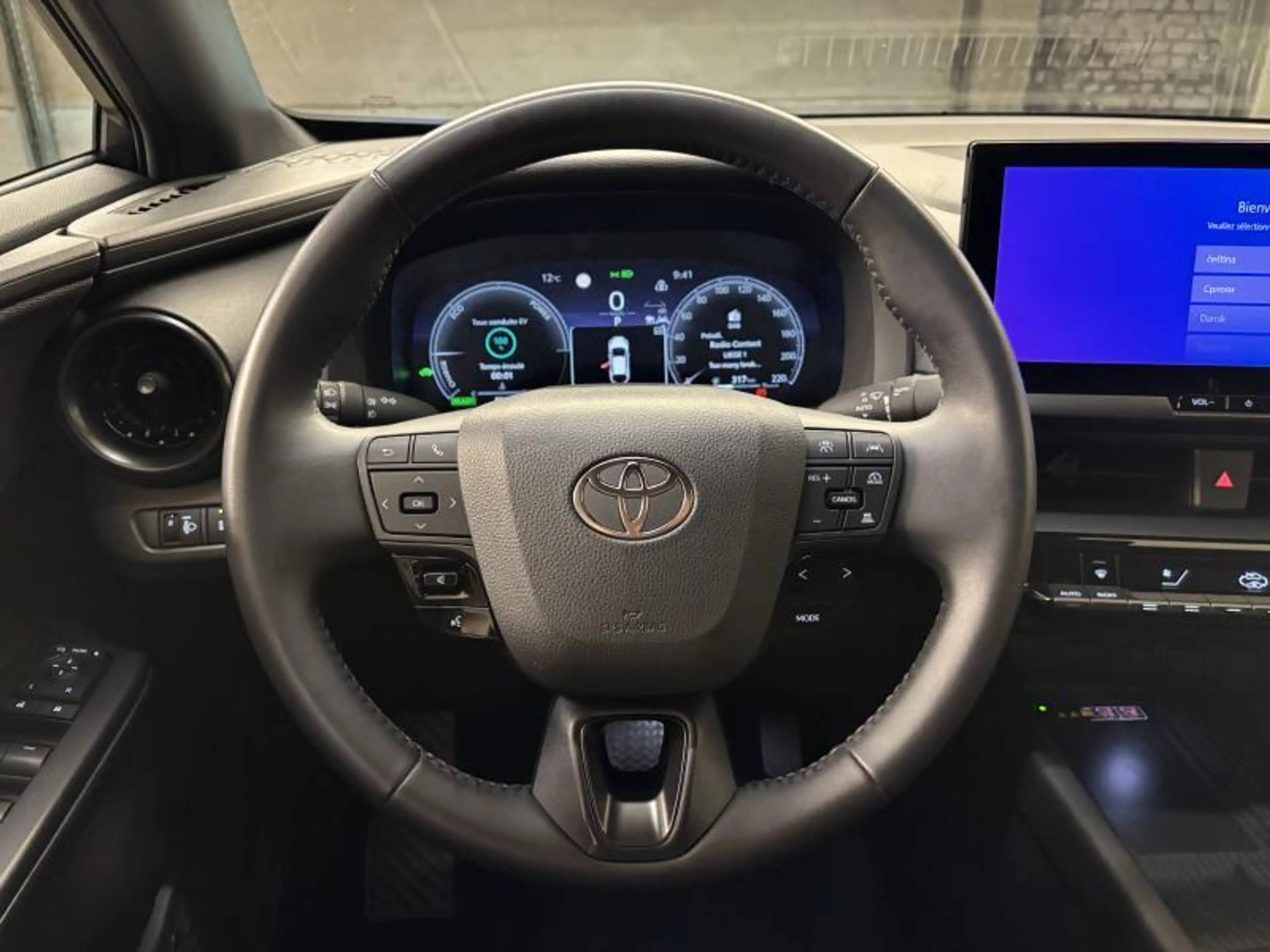 Toyota C-HR Dynamic plus + Techno Pack — photo 8