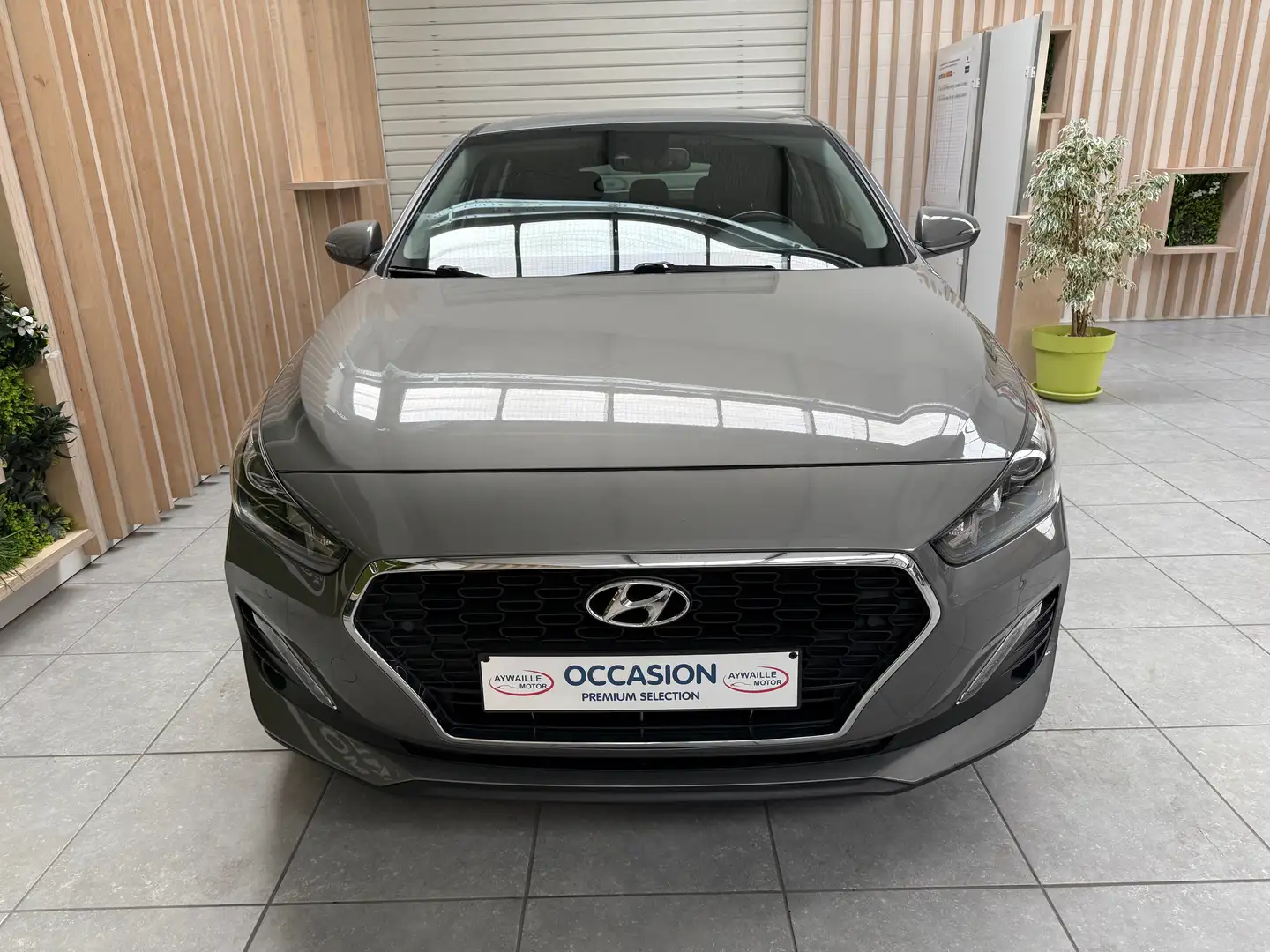 Hyundai i30 i30 Fastback 1.0 T-GDi Feel Gris - 2