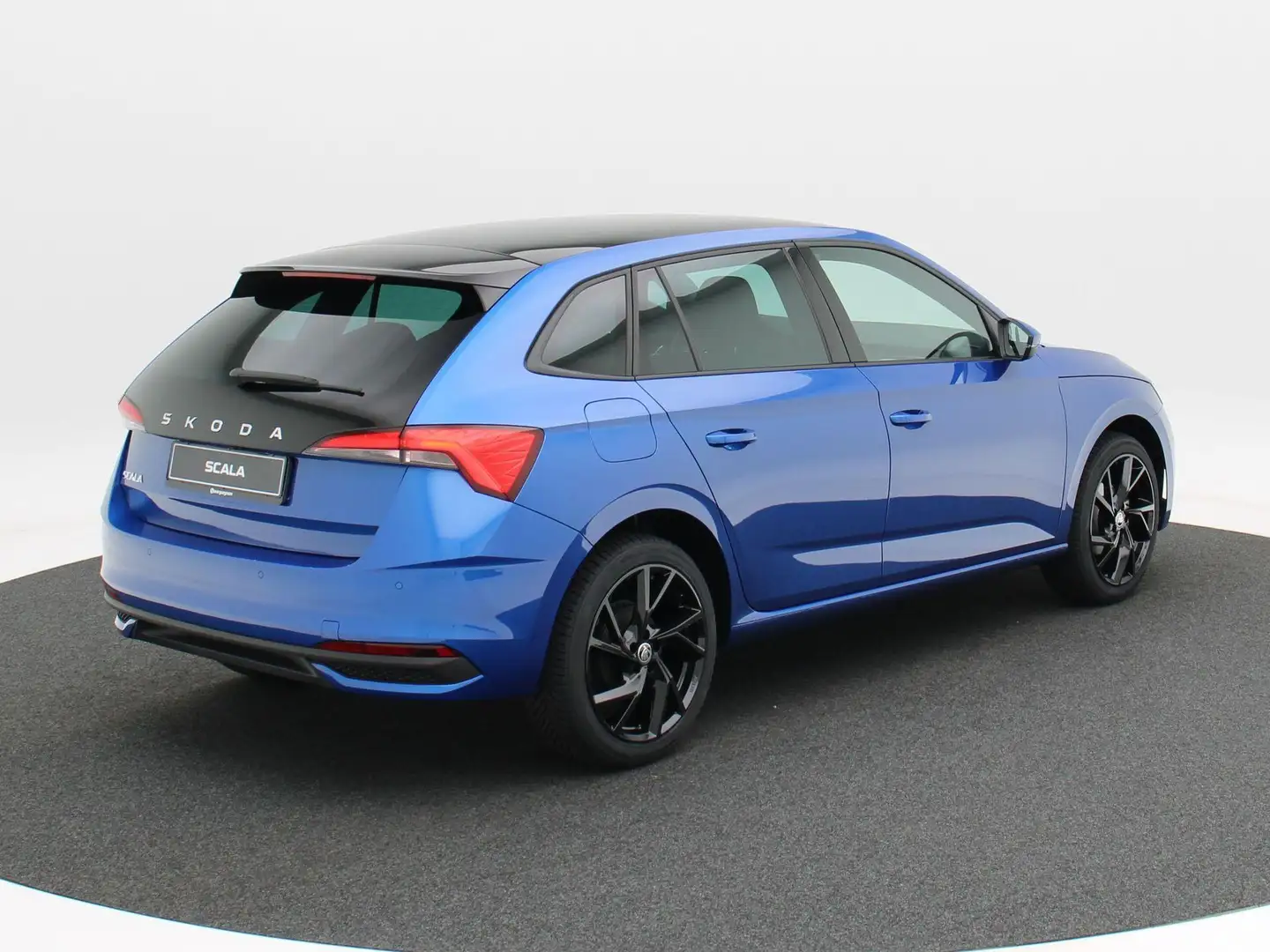 Skoda Scala Bourguignon Edition 1.0 TSI 115 pk Škoda Scala Bus Blauw - 2