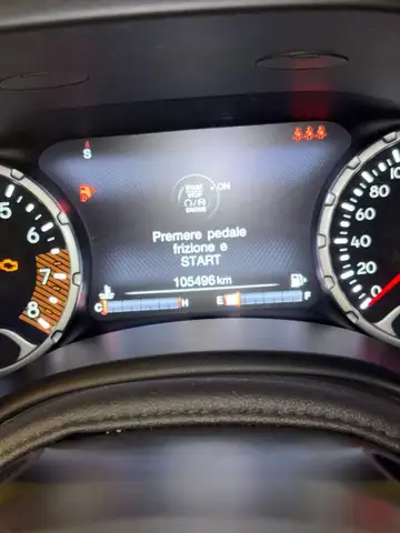 Jeep Renegade view 11