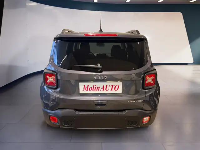 Jeep Renegade view 8