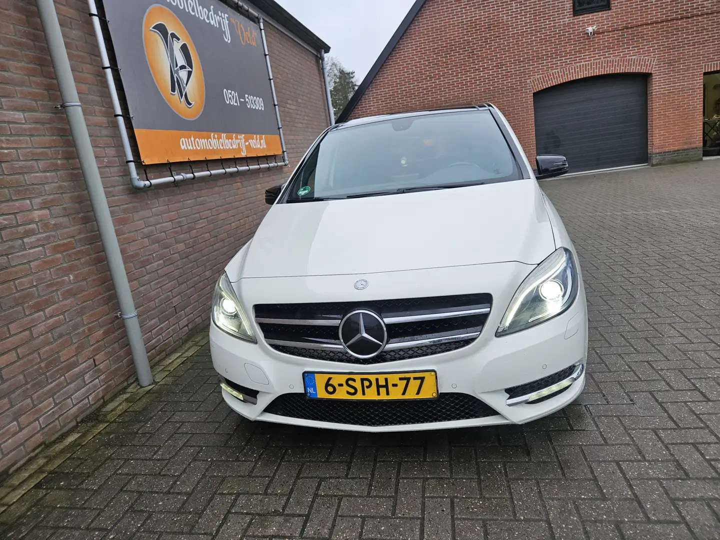 Mercedes-Benz B 200 Ambition Blanco - 2