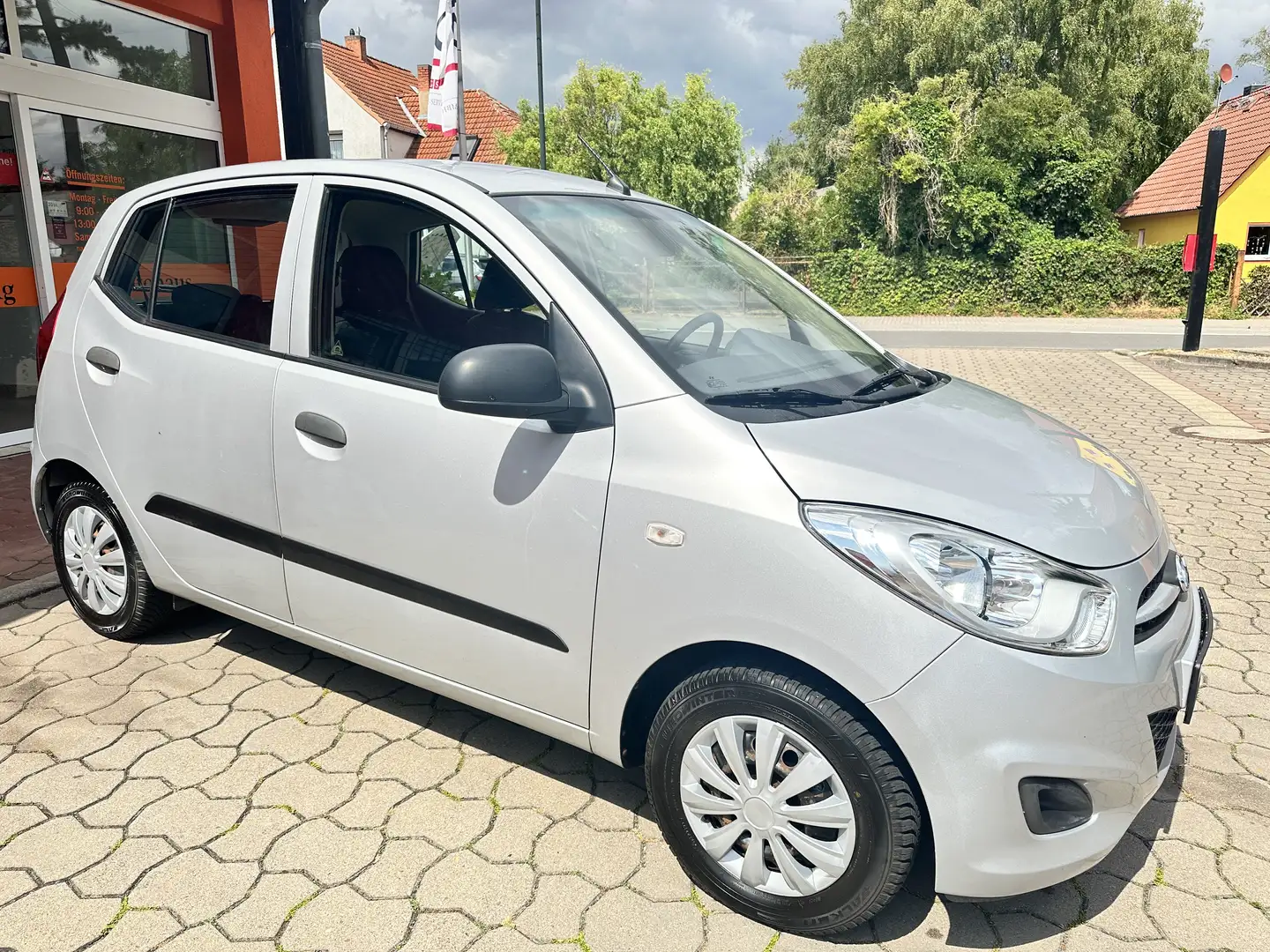 Hyundai i10 5 Star Edition * Klima * Wenig Kilometer * Beige - 1