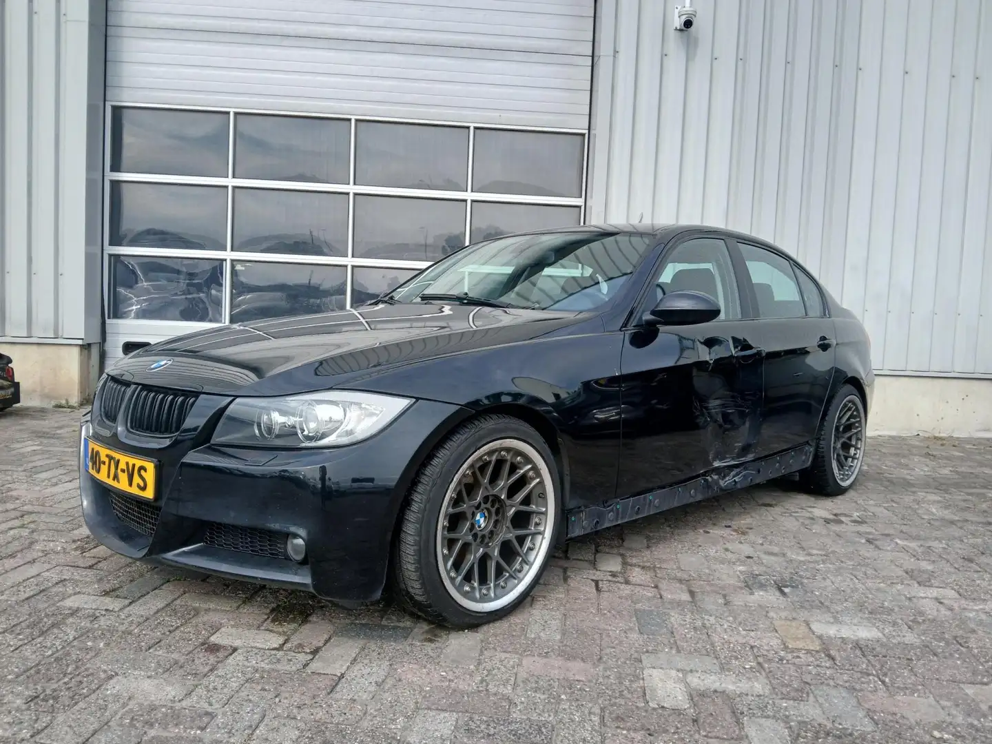 BMW 320 3-serie 320i High Executive - Clima - Cruise - Nav Zwart - 2