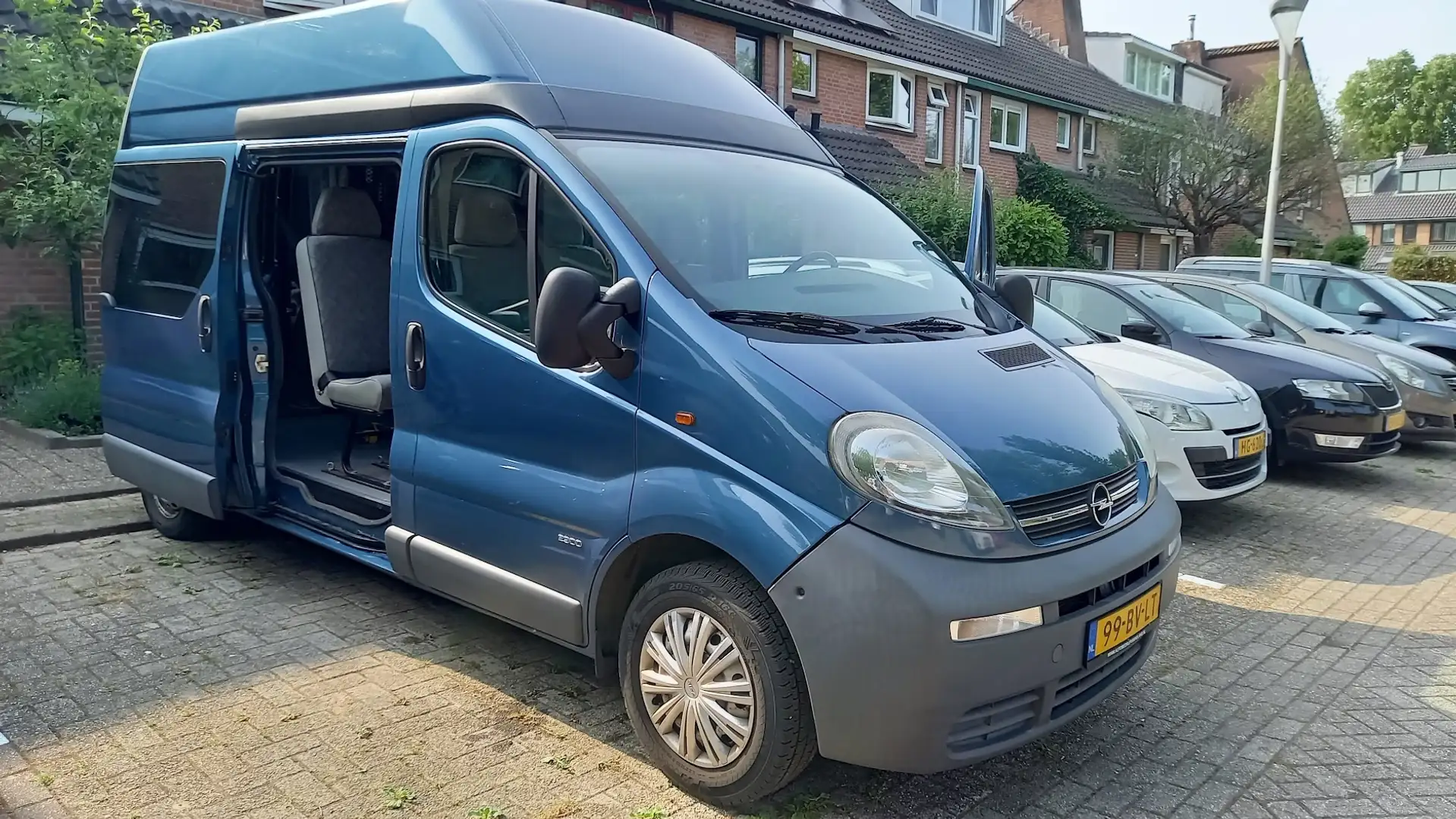Opel Vivaro Vivaro 1.9 CDTI L2H2DC Eleg Modrá - 1