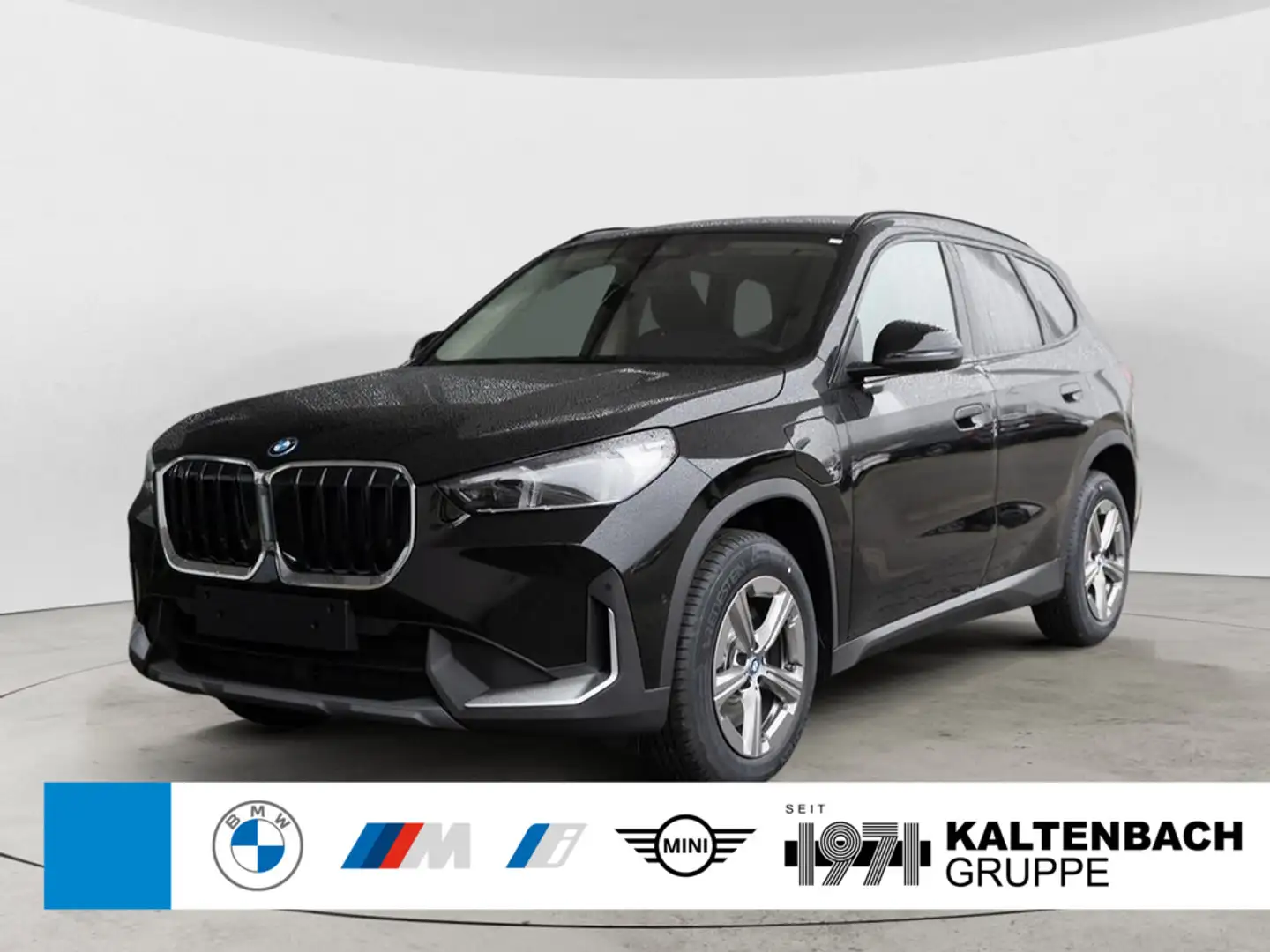 BMW X1 xDrive 30e LED ACC AHK NAVI KAMERA SHZ PDC Černá - 1