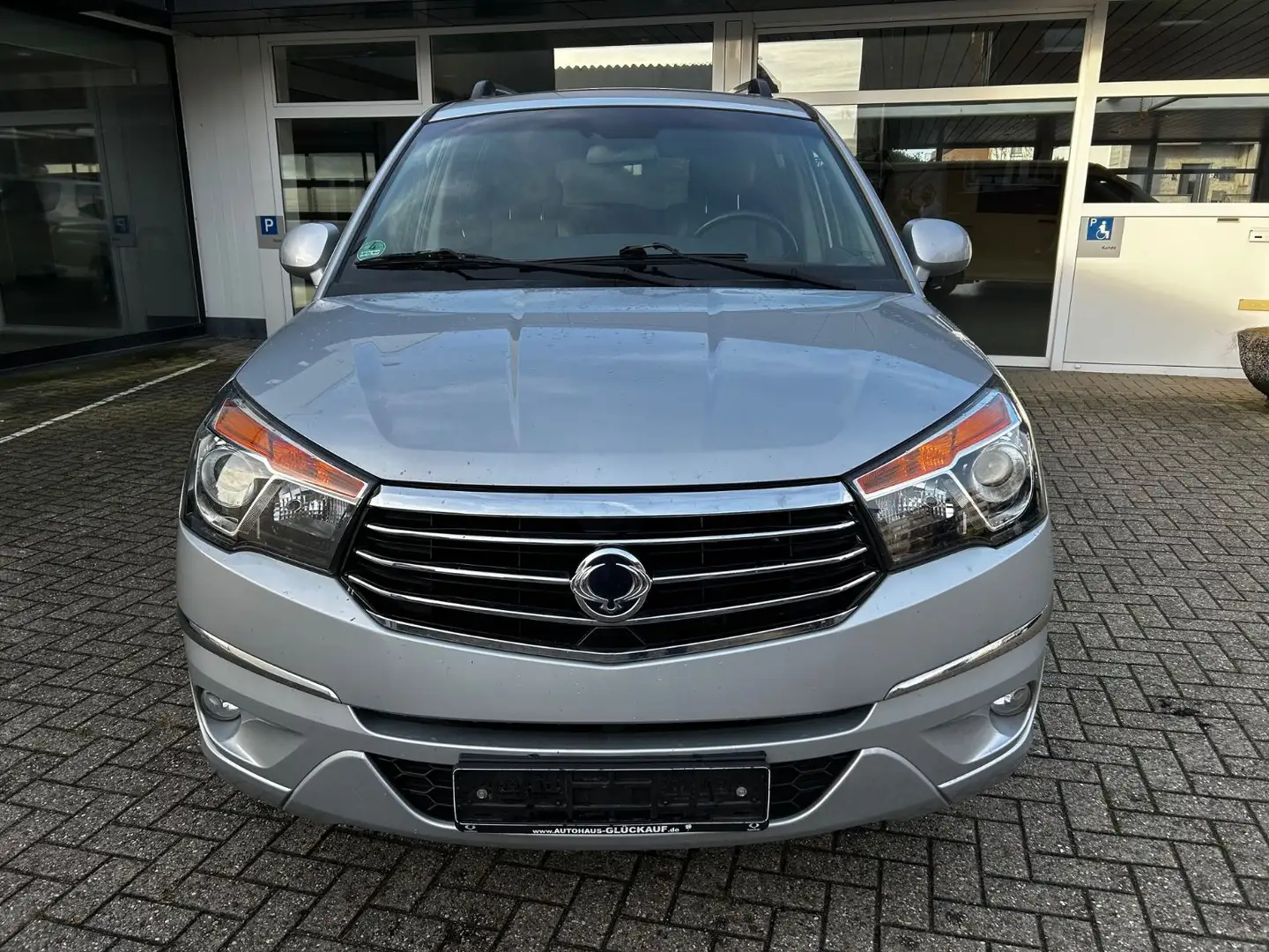 SsangYong Rodius 2.2 Diesel  Leder 7Sitzer PDC Silber - 2