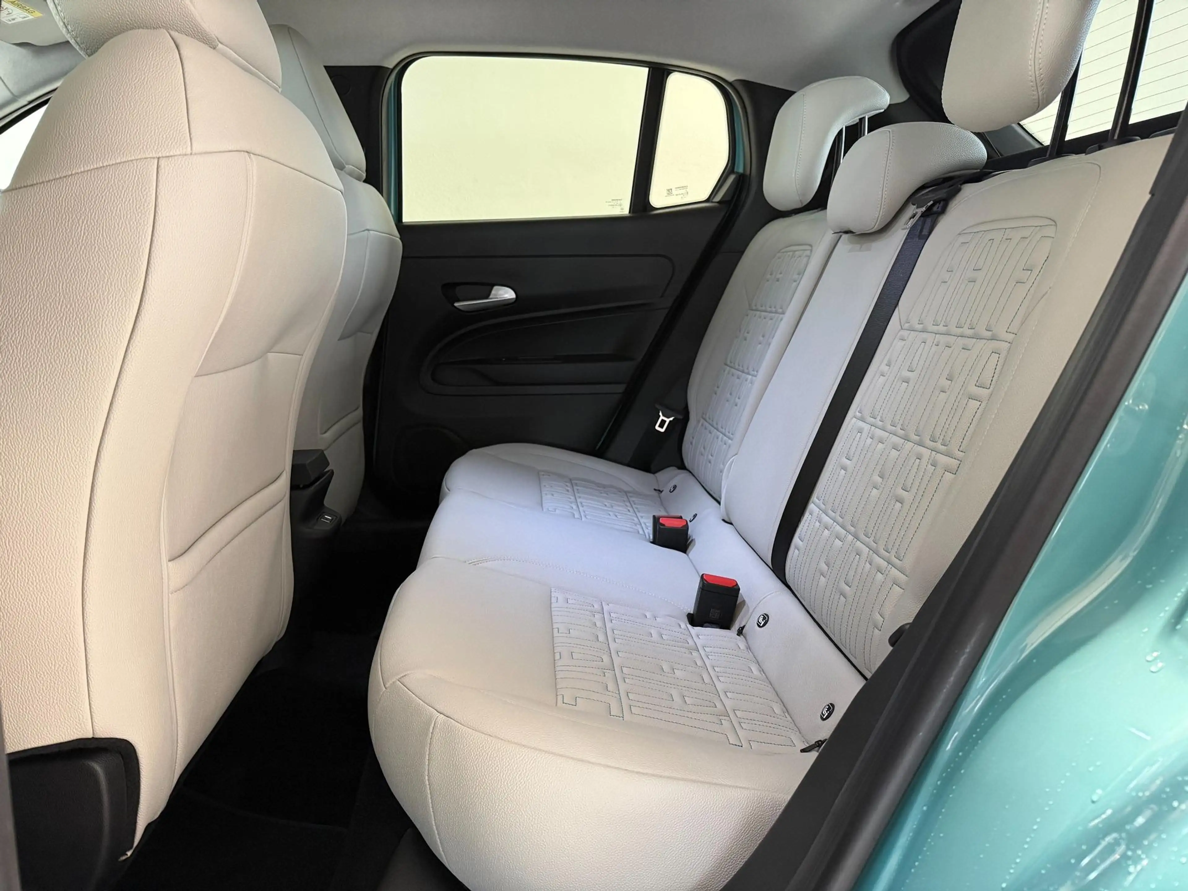 Fiat 600 La Prima Hybrid 1.2 T3 81 kW (110 PS) DCT Klima... — photo 15
