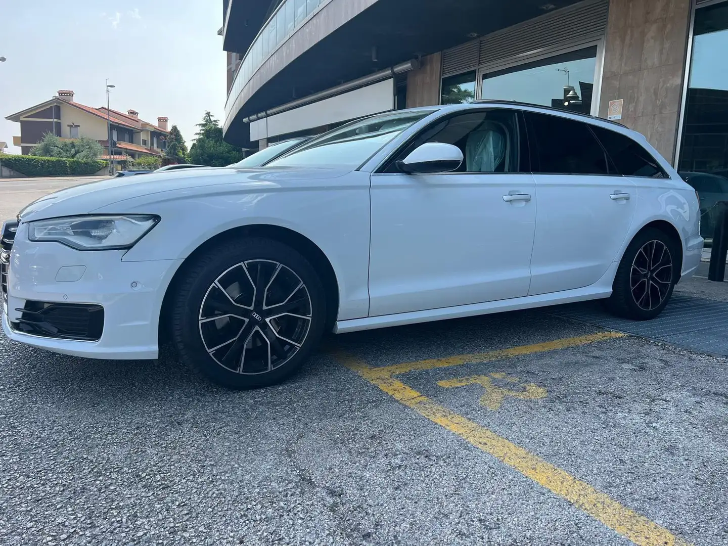 Audi A6 Avant 2.0 TDI PRONTA CONSEGNA Bianco - 2