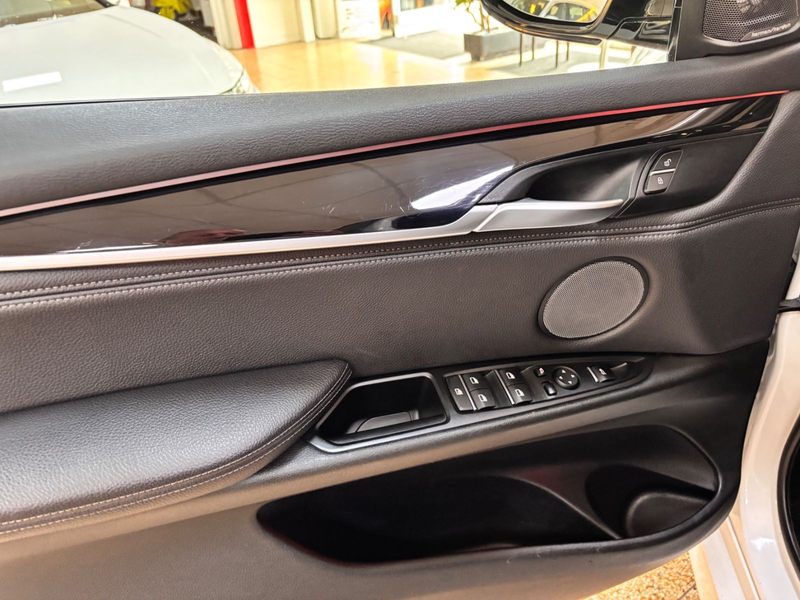 BMW X5 xDrive 30 d M-Paket — photo 12