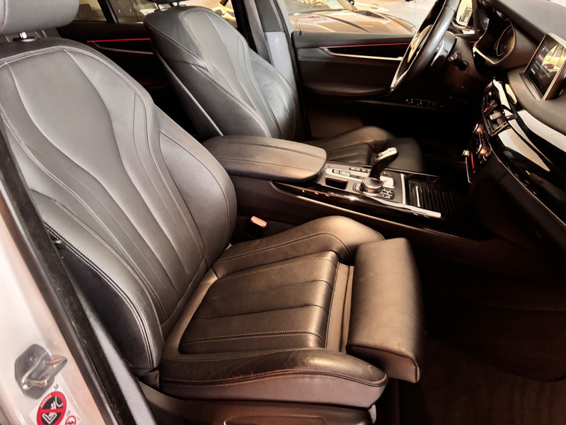 BMW X5 xDrive 30 d M-Paket — photo 22