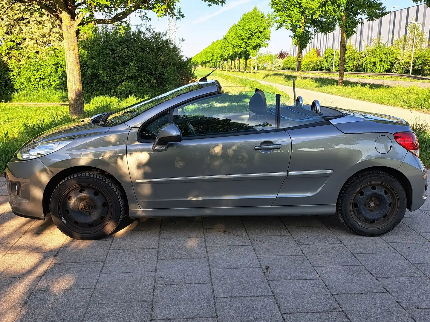 Peugeot 207 207 CC 120 VTi Filou Grau - 2