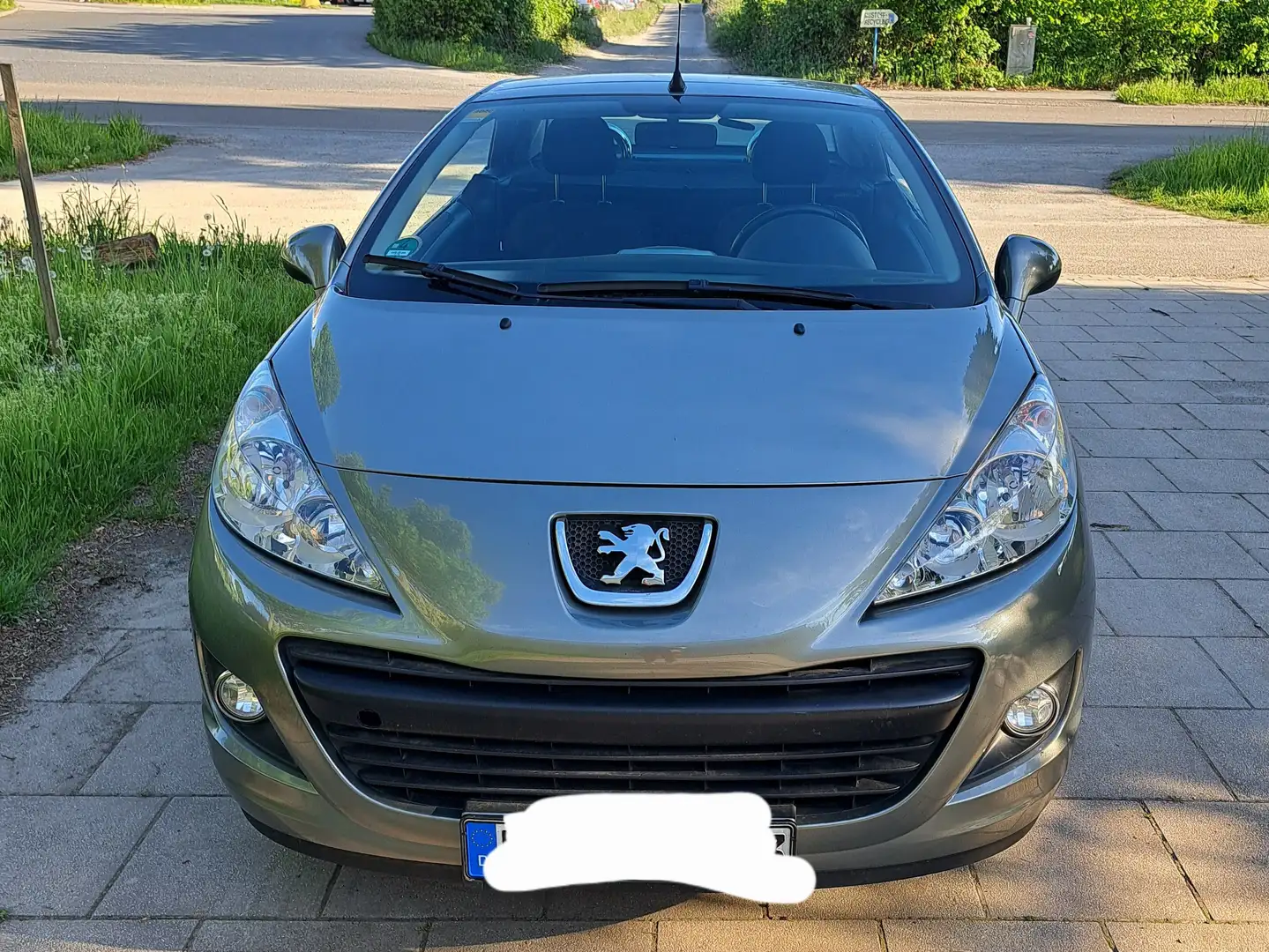 Peugeot 207 207 CC 120 VTi Filou Grau - 1