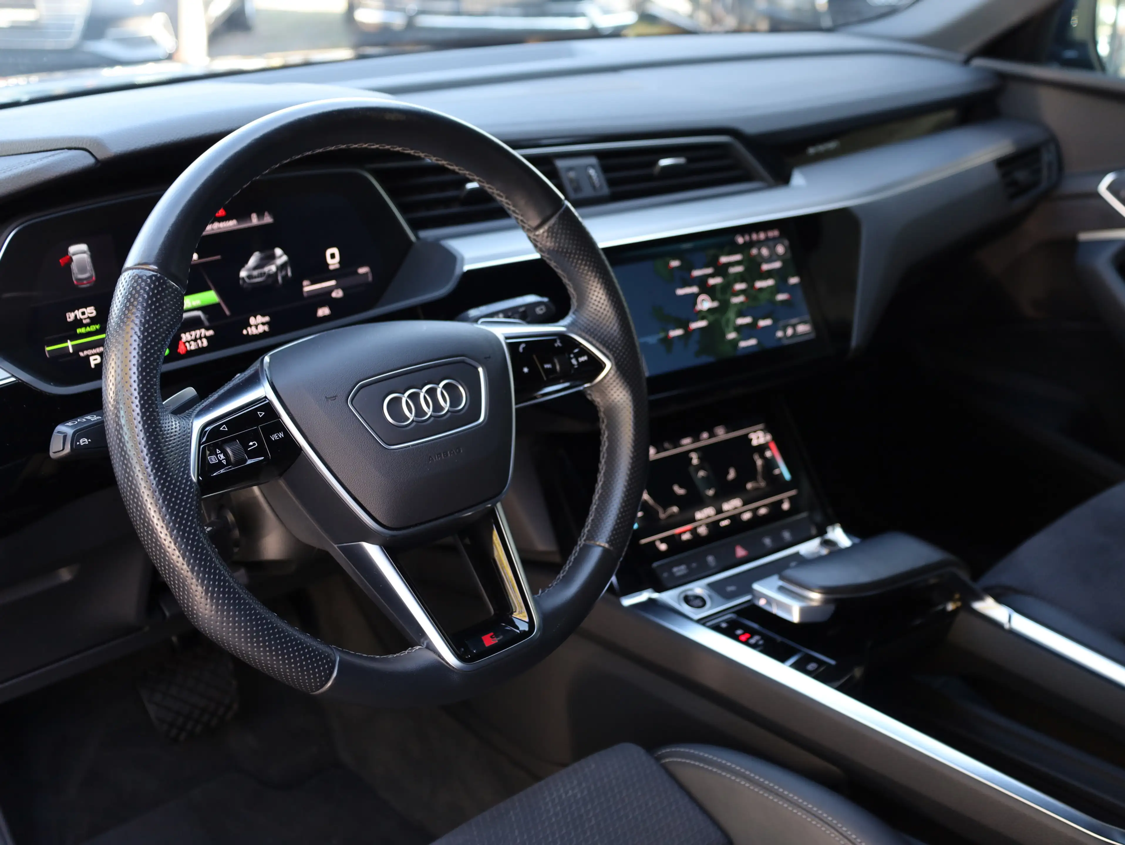 Audi e-tron 50 quattro S-Line *Memory*Luft*AHK*21 — photo 15