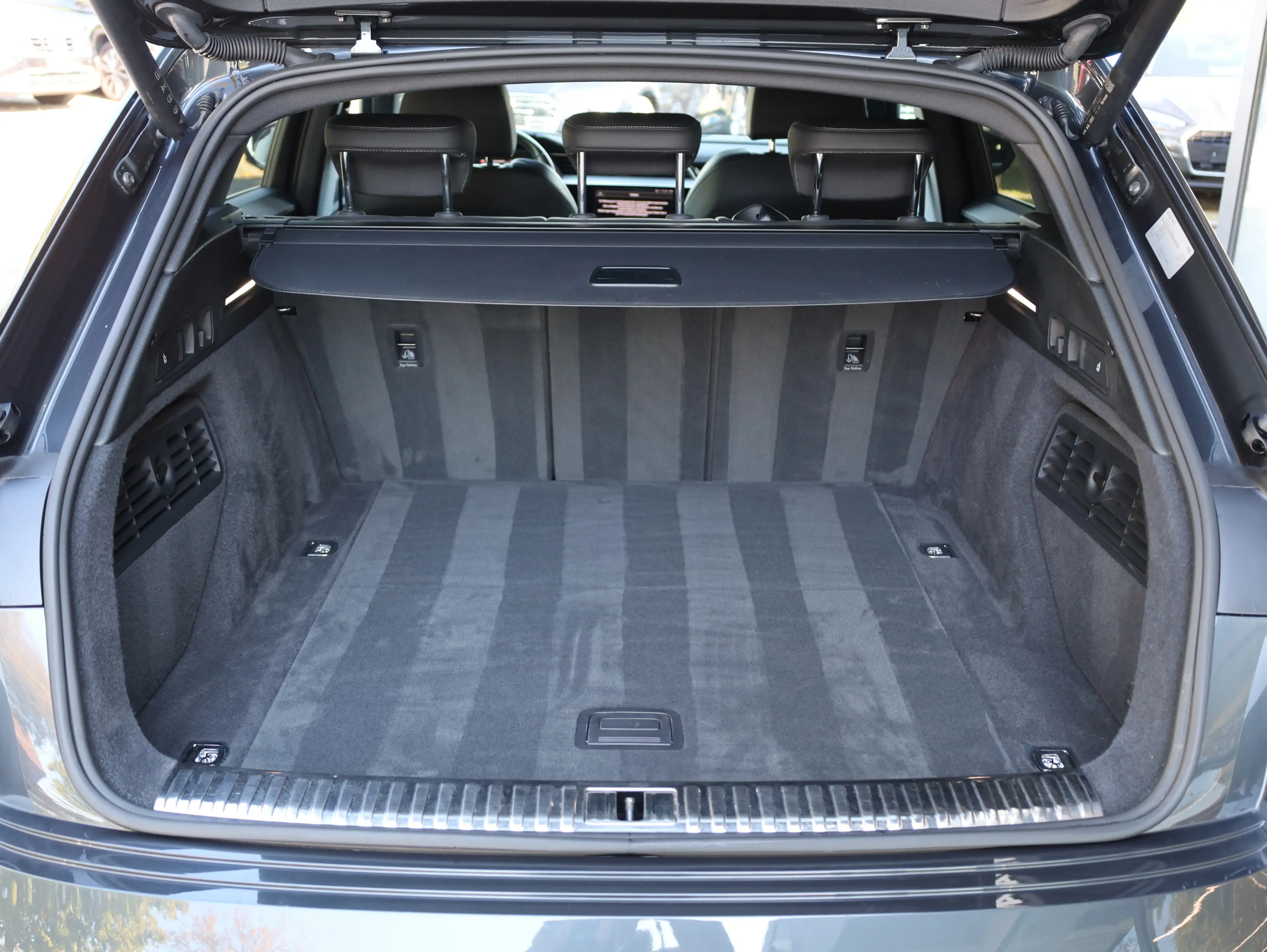 Audi e-tron 50 quattro S-Line *Memory*Luft*AHK*21 — photo 12
