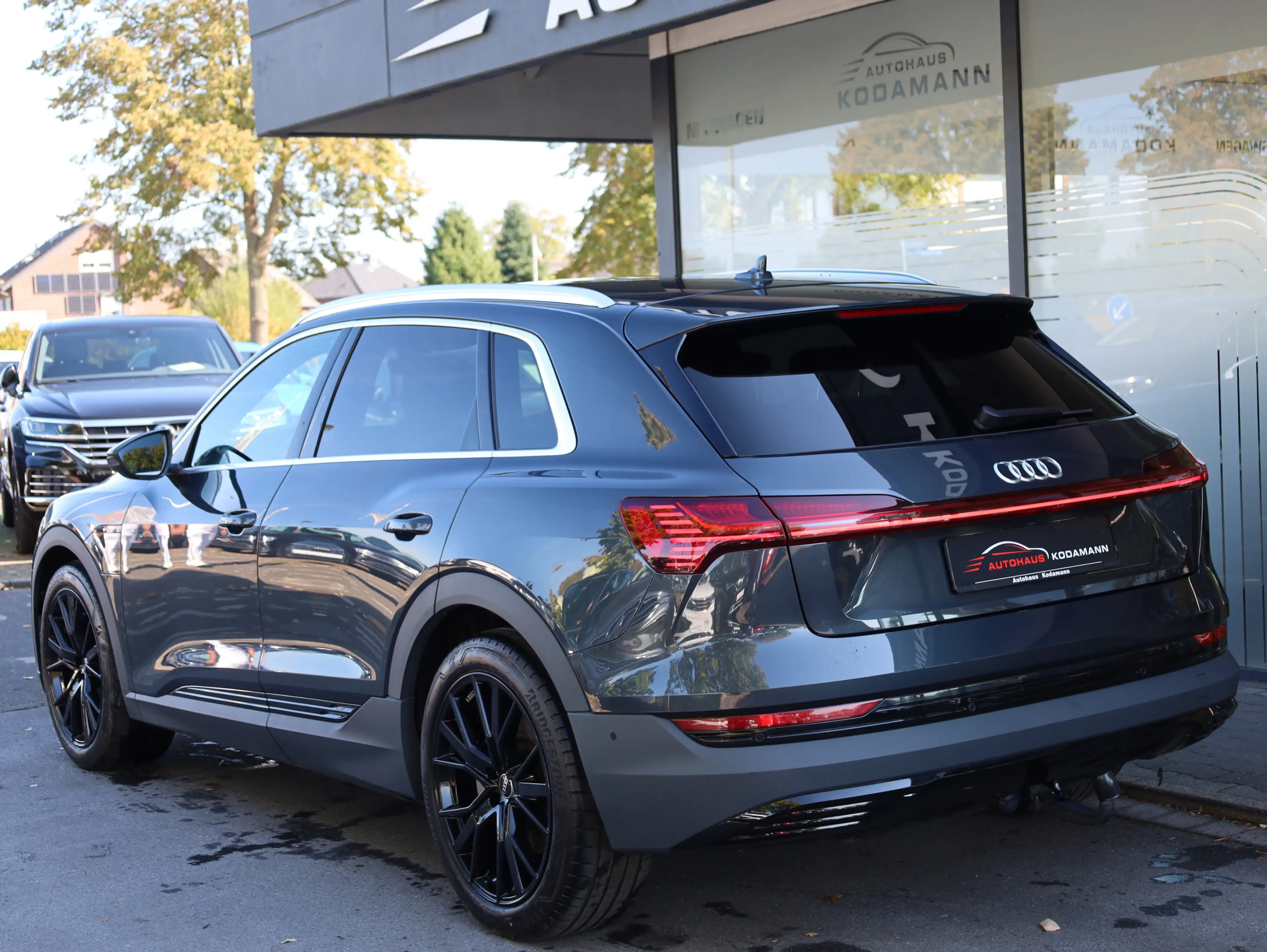 Audi e-tron 50 quattro S-Line *Memory*Luft*AHK*21 — photo 7