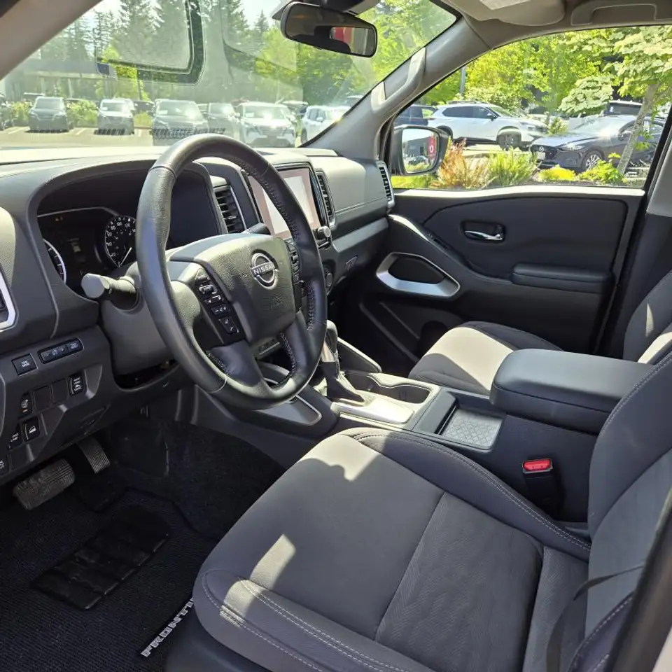 Nissan Frontier снимка Nissan Frontier