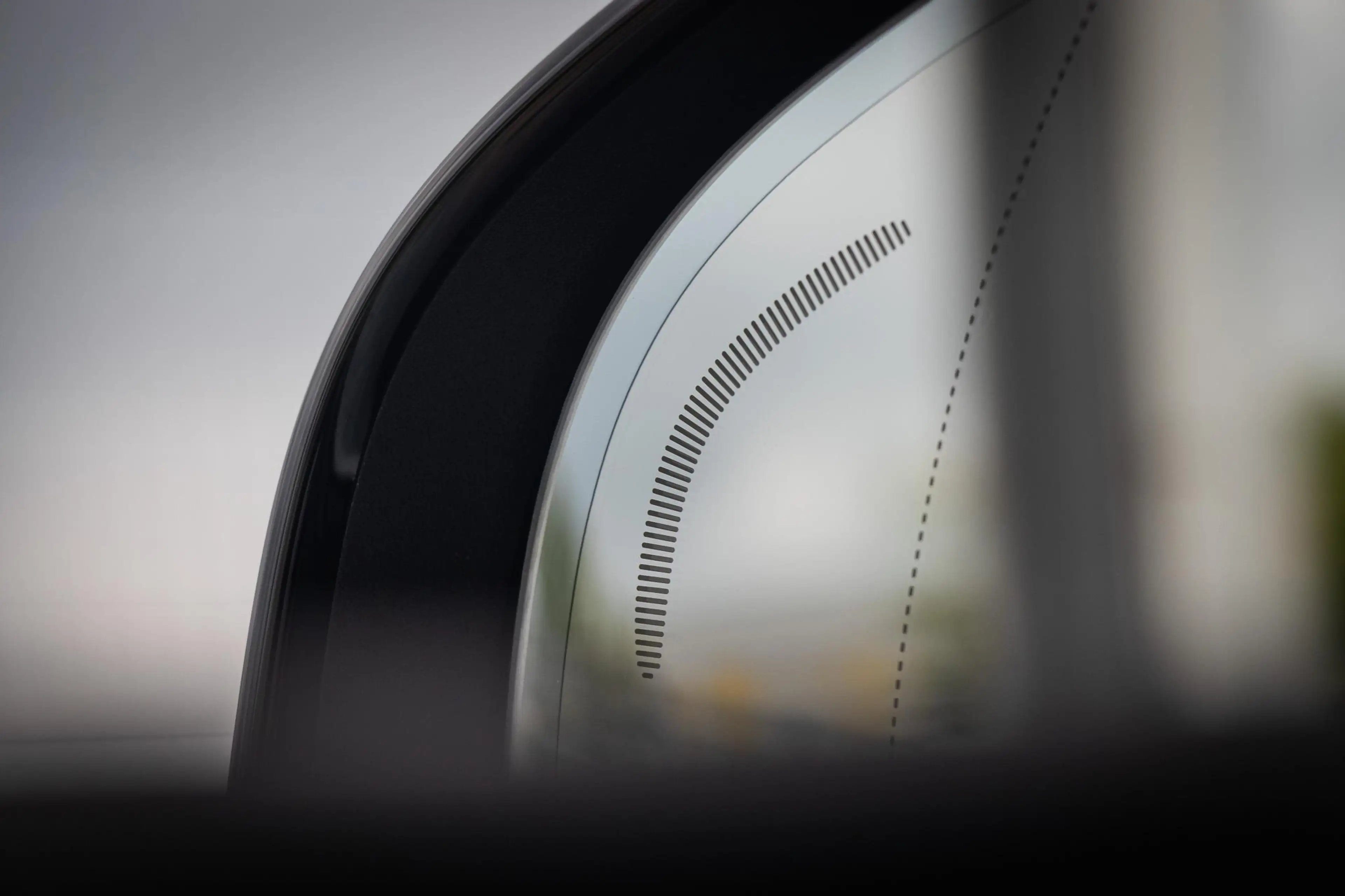 Volvo EX40 Single Motor Ext. Range Ultra Black Edition | Euro — photo 12