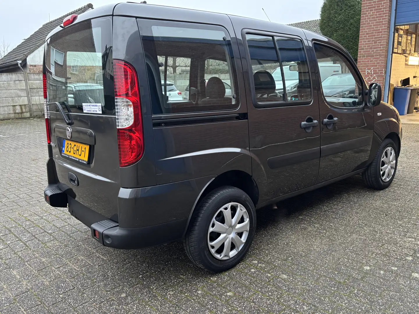 Fiat Doblo 1.4 Dynamic Rolstoelvervoer-Airco-Nette auto - NIE Grigio - 2